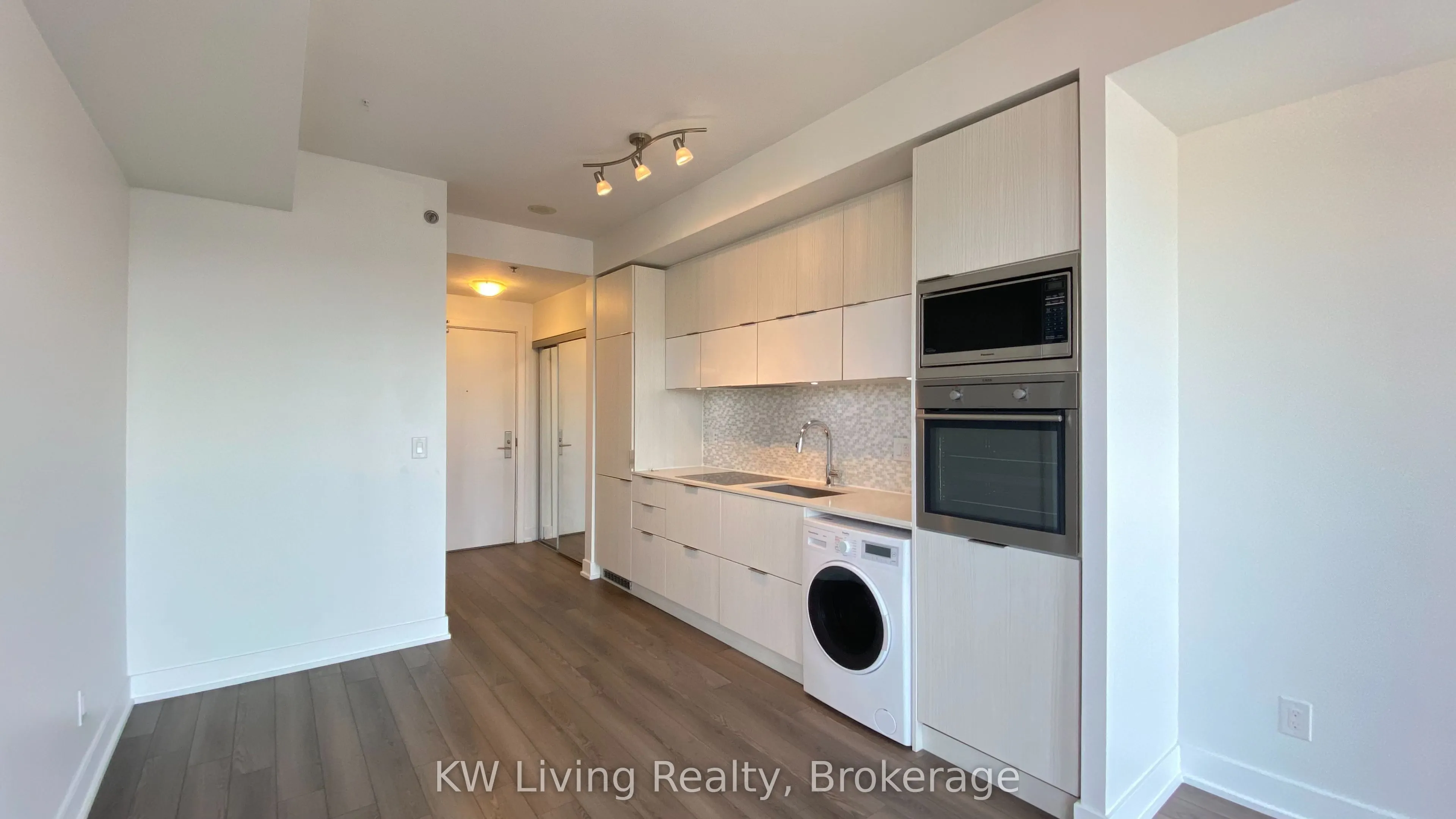 318 Richmond Street W #2802