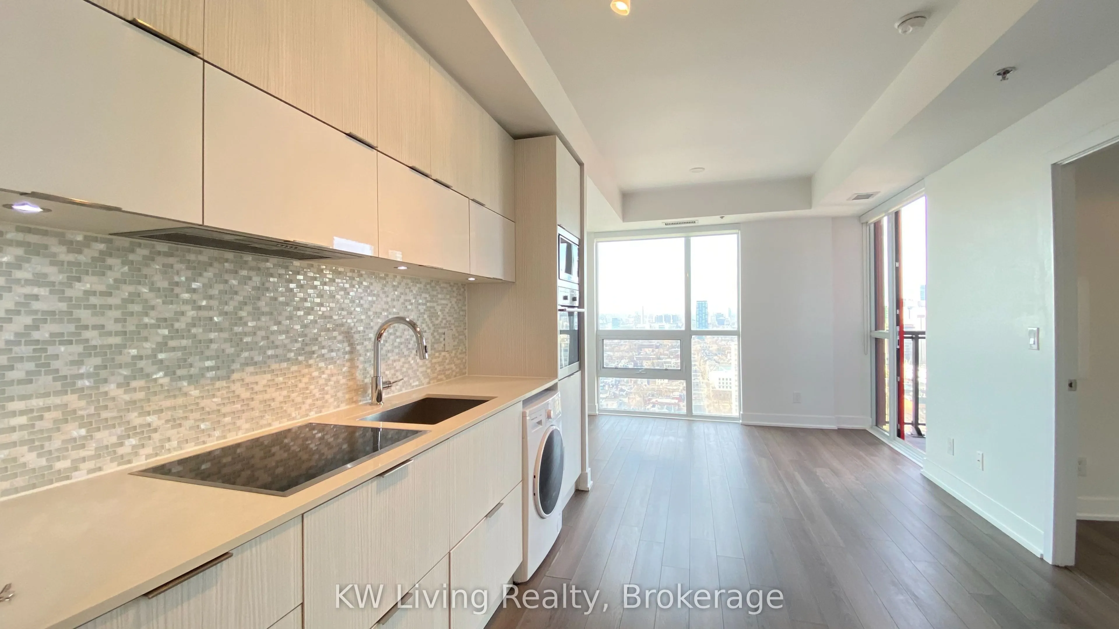 318 Richmond Street W #2802