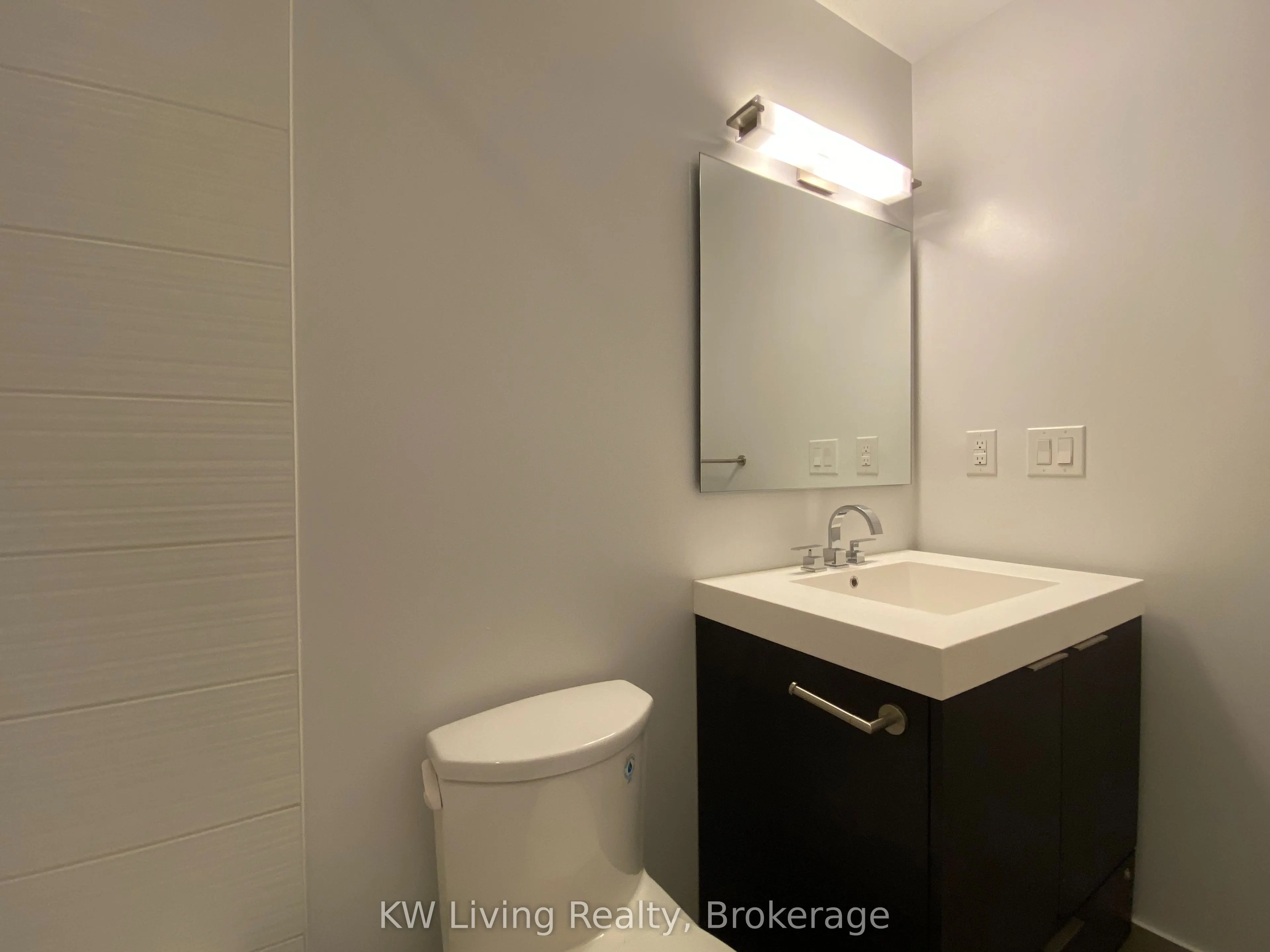 318 Richmond Street W #2802