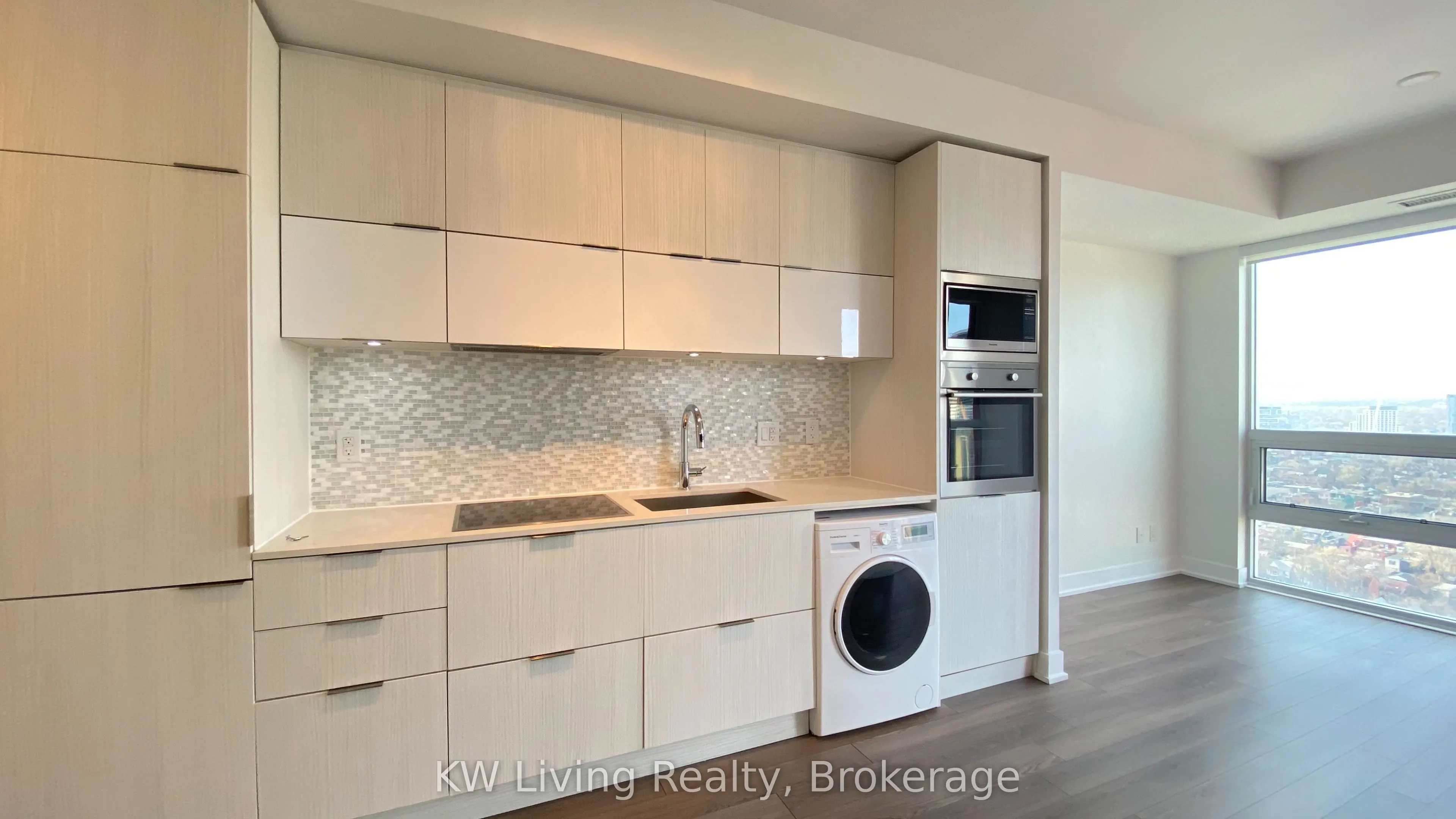 318 Richmond Street W #2802