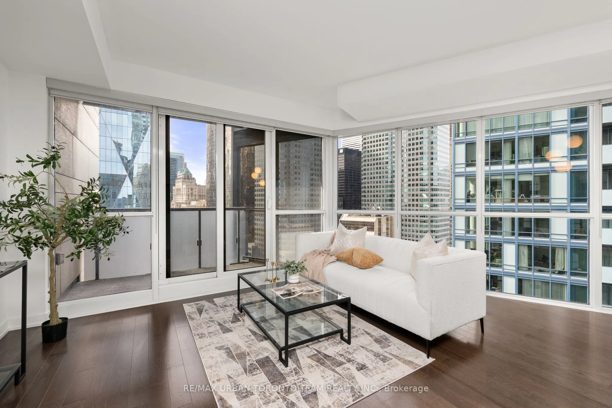 1 The Esplanade Avenue #2104