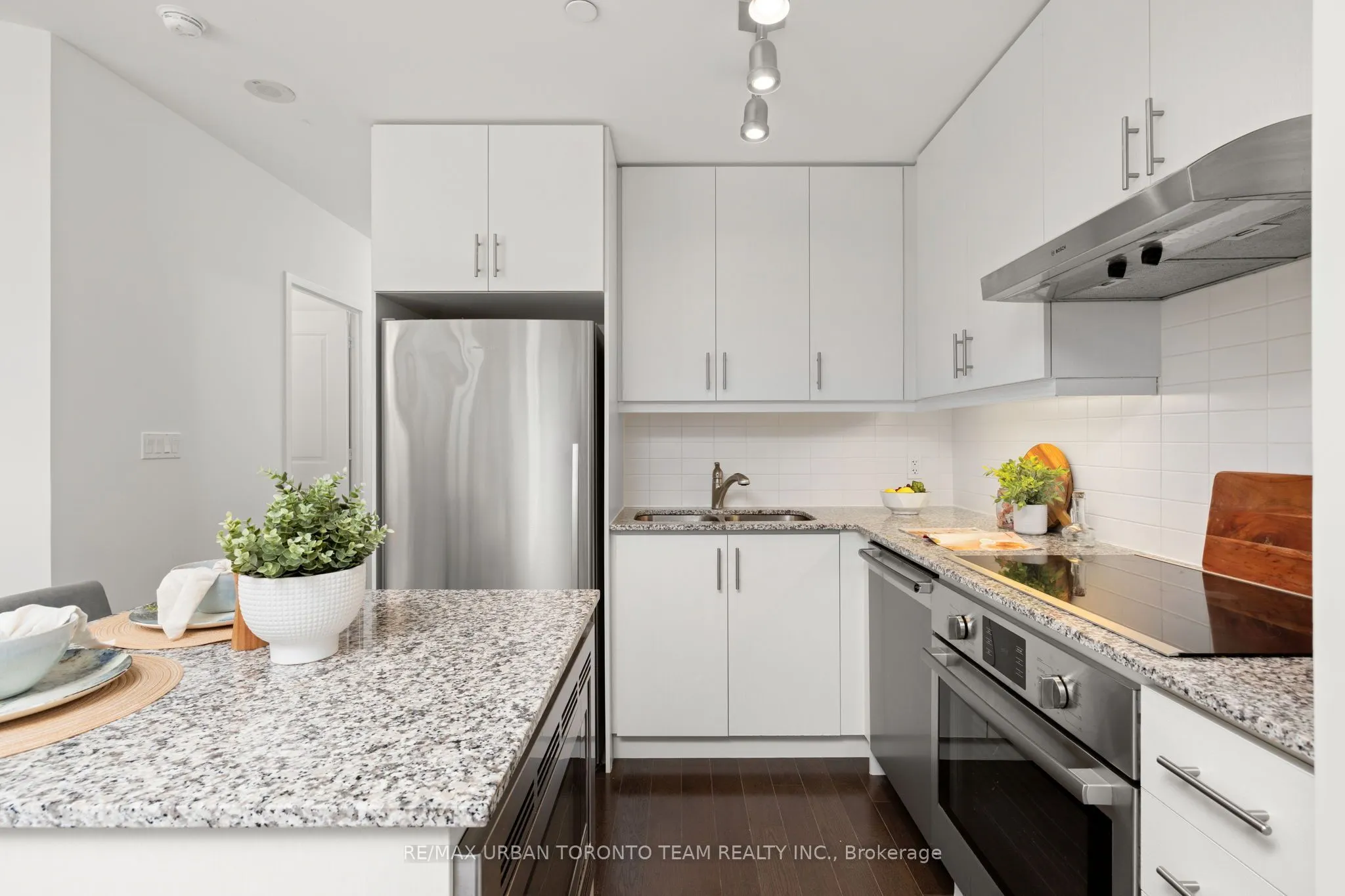 1 The Esplanade Avenue #2104