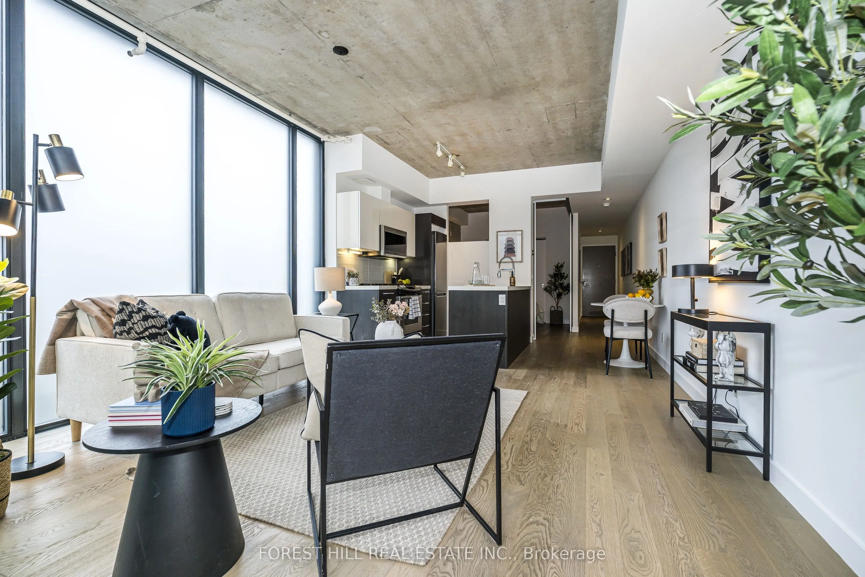 25 Stafford Street #611