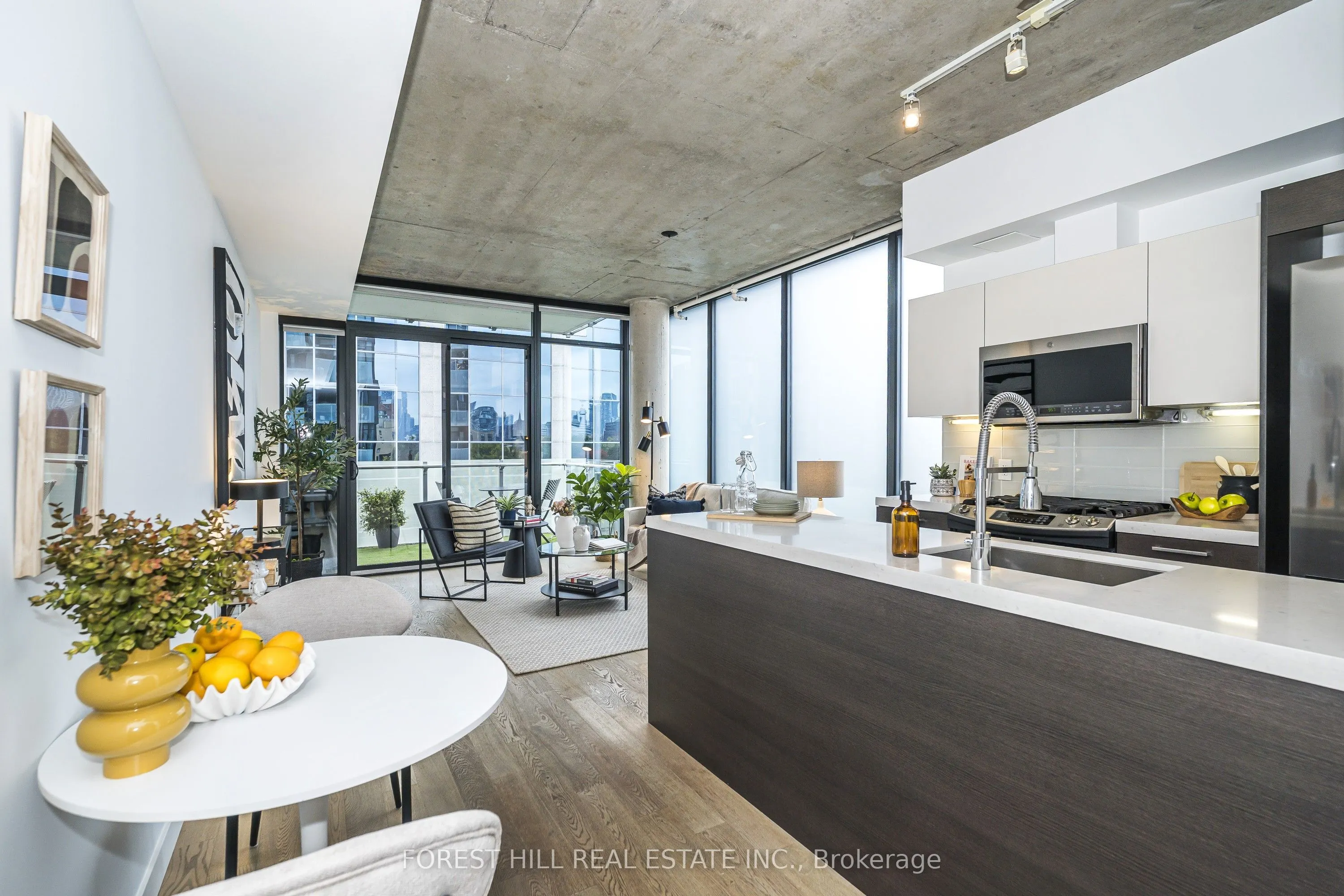 25 Stafford Street #611