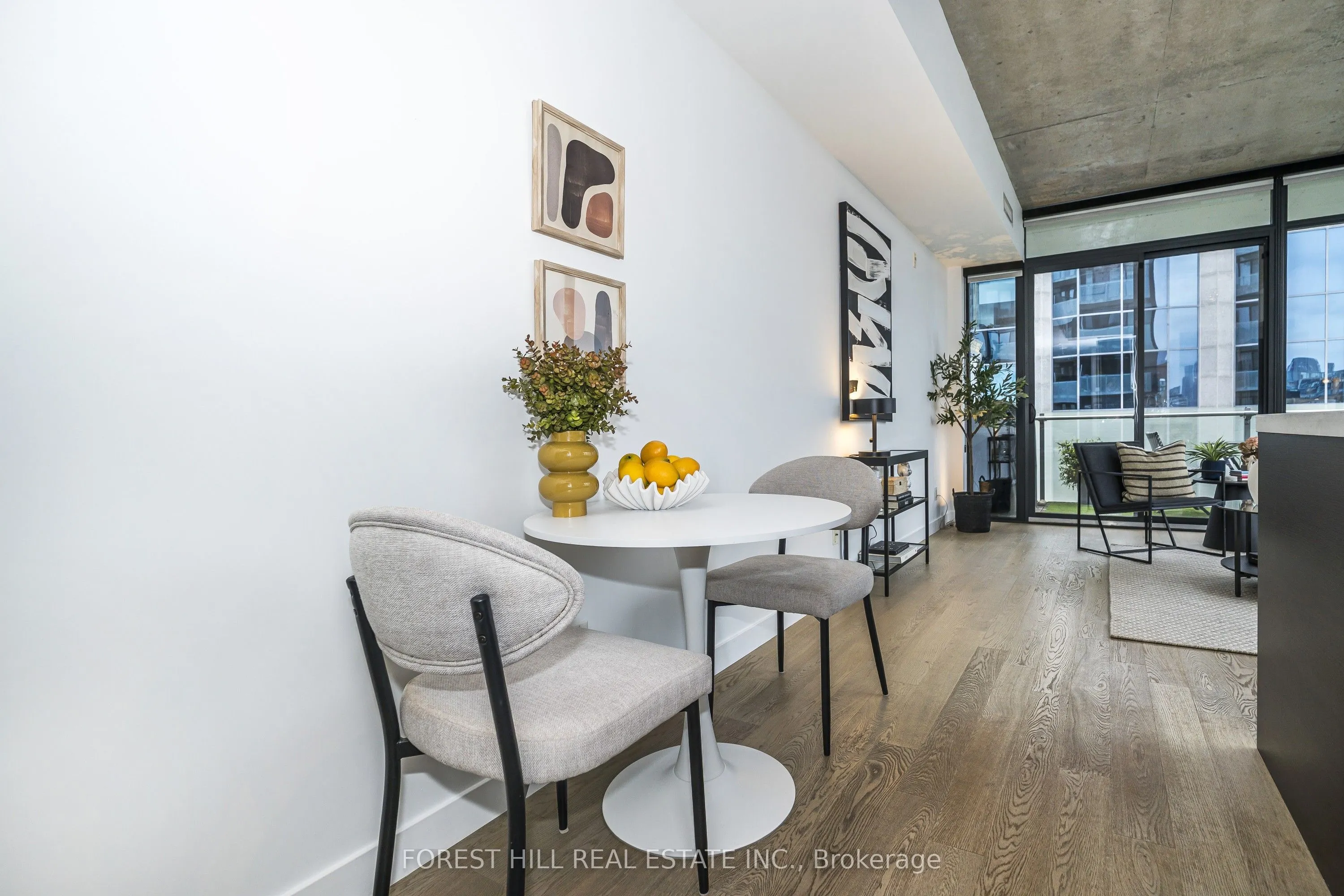 25 Stafford Street #611