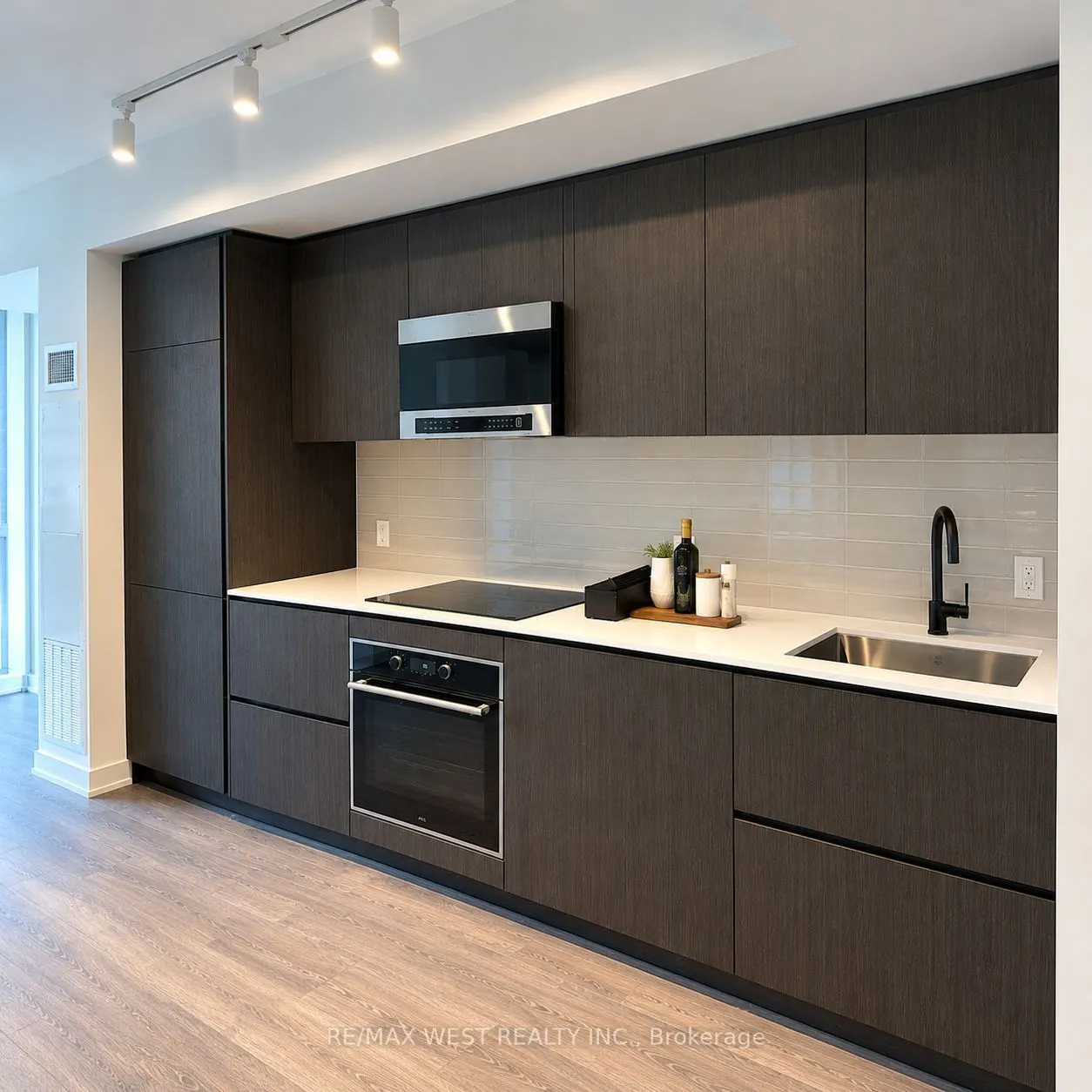 127 Broadview Avenue #1103