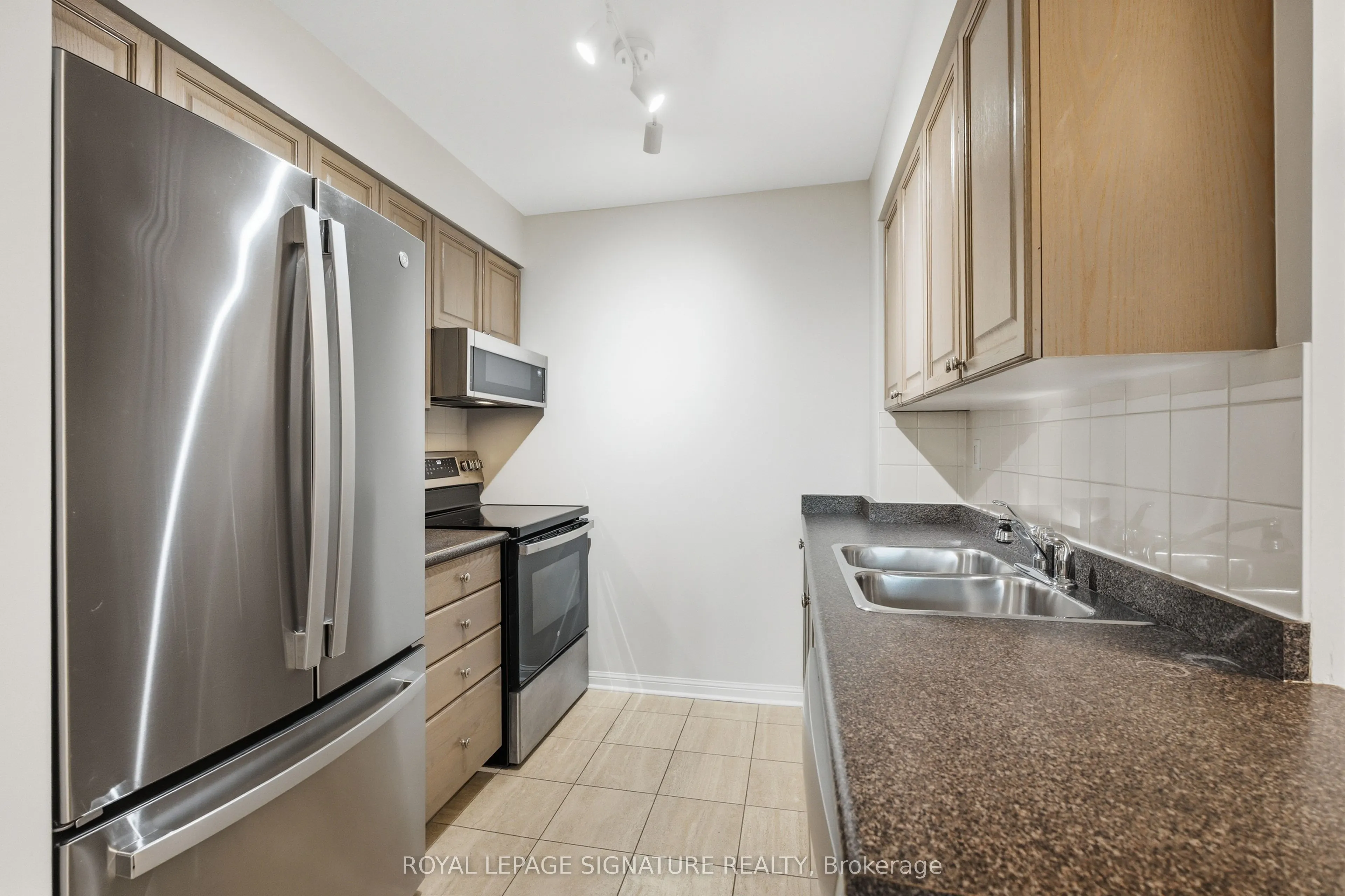 228 Queens Quay W #701