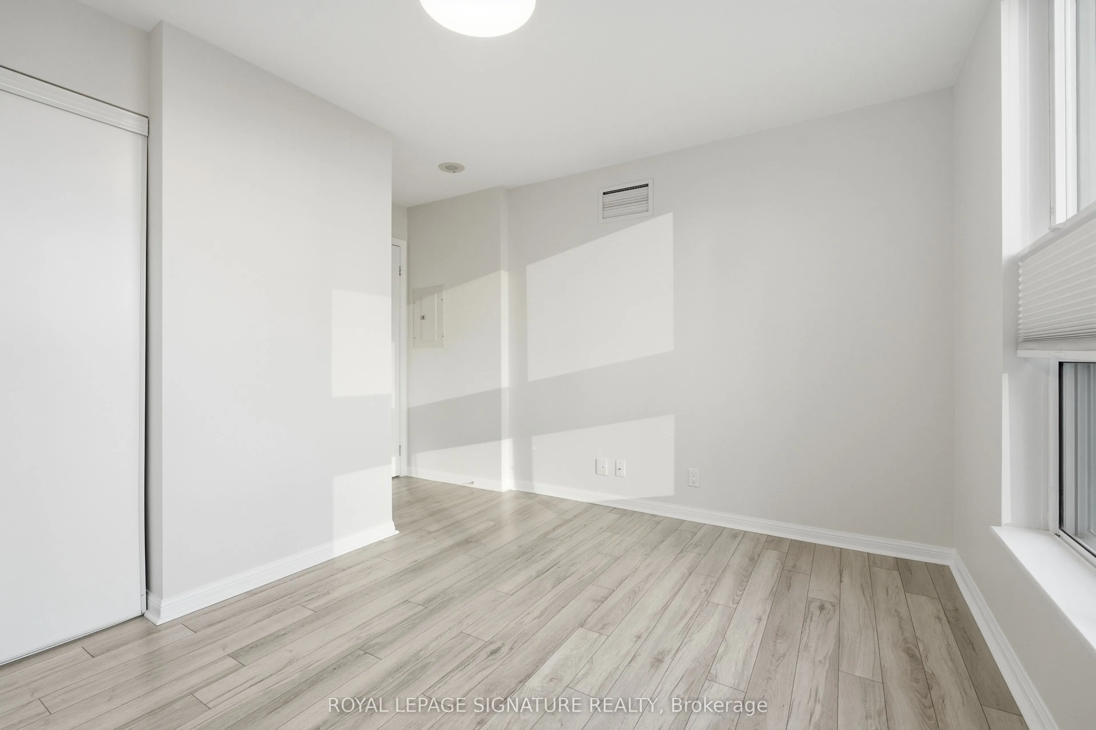 228 Queens Quay W #701
