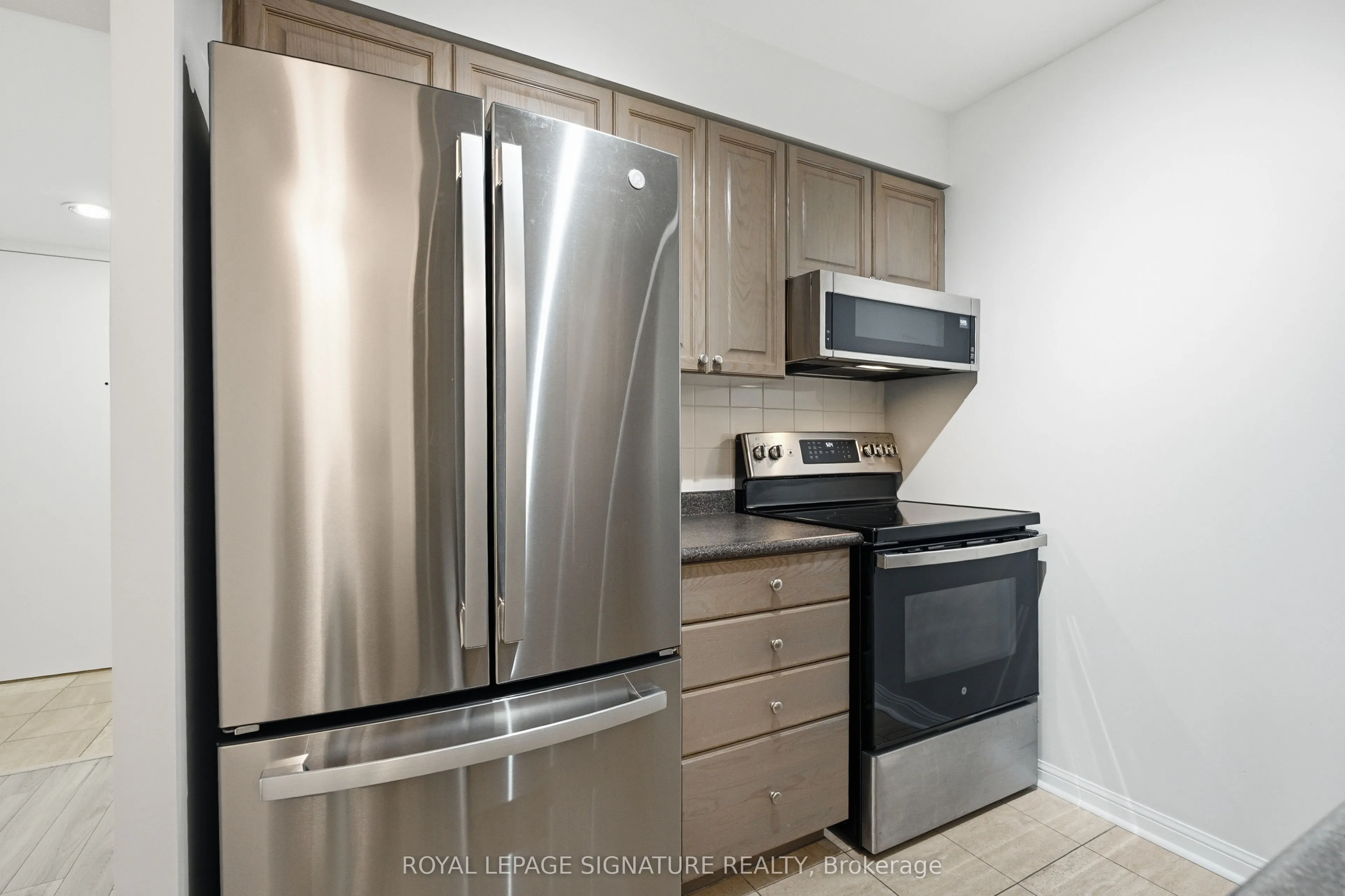 228 Queens Quay W #701
