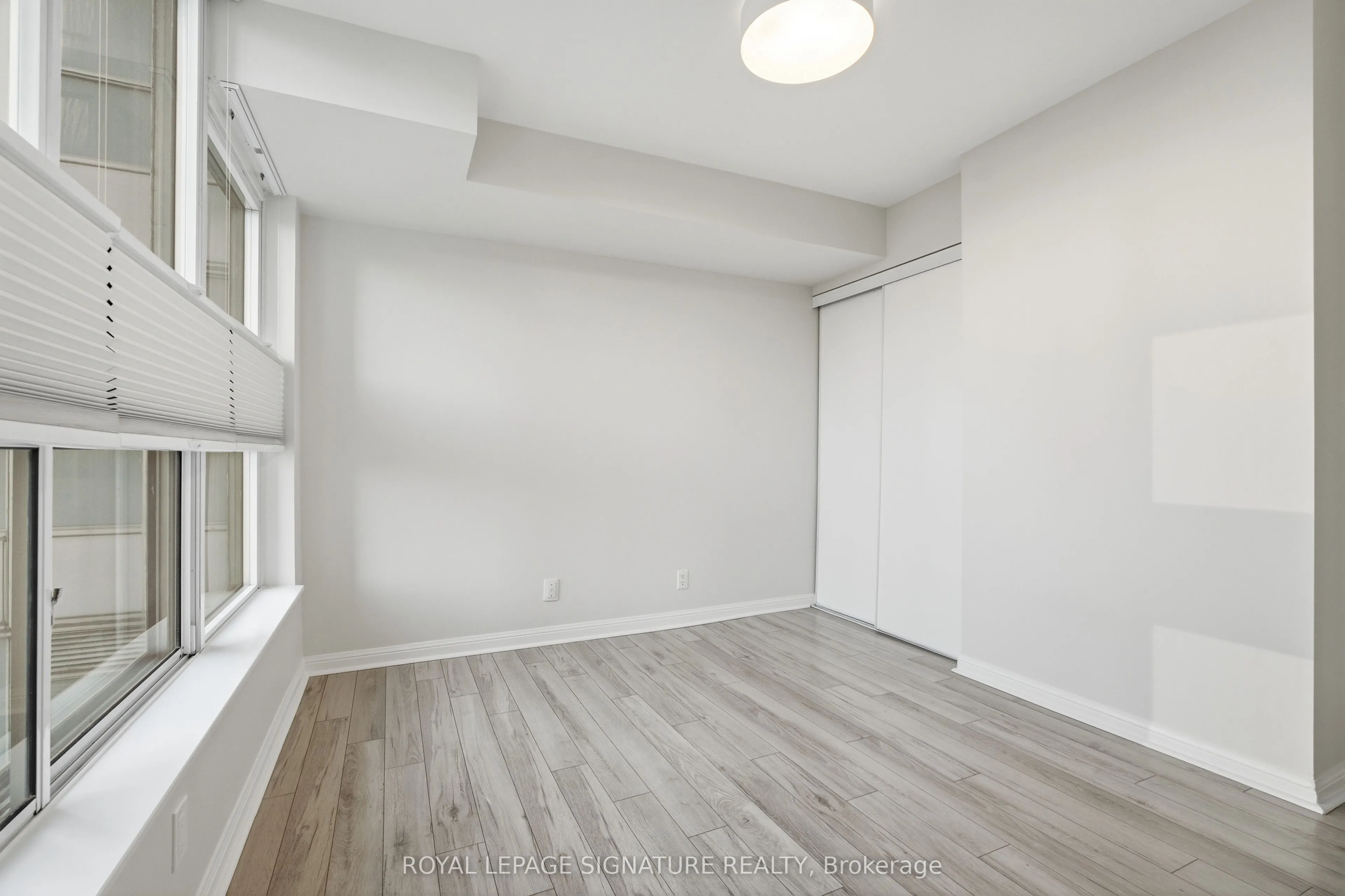 228 Queens Quay W #701