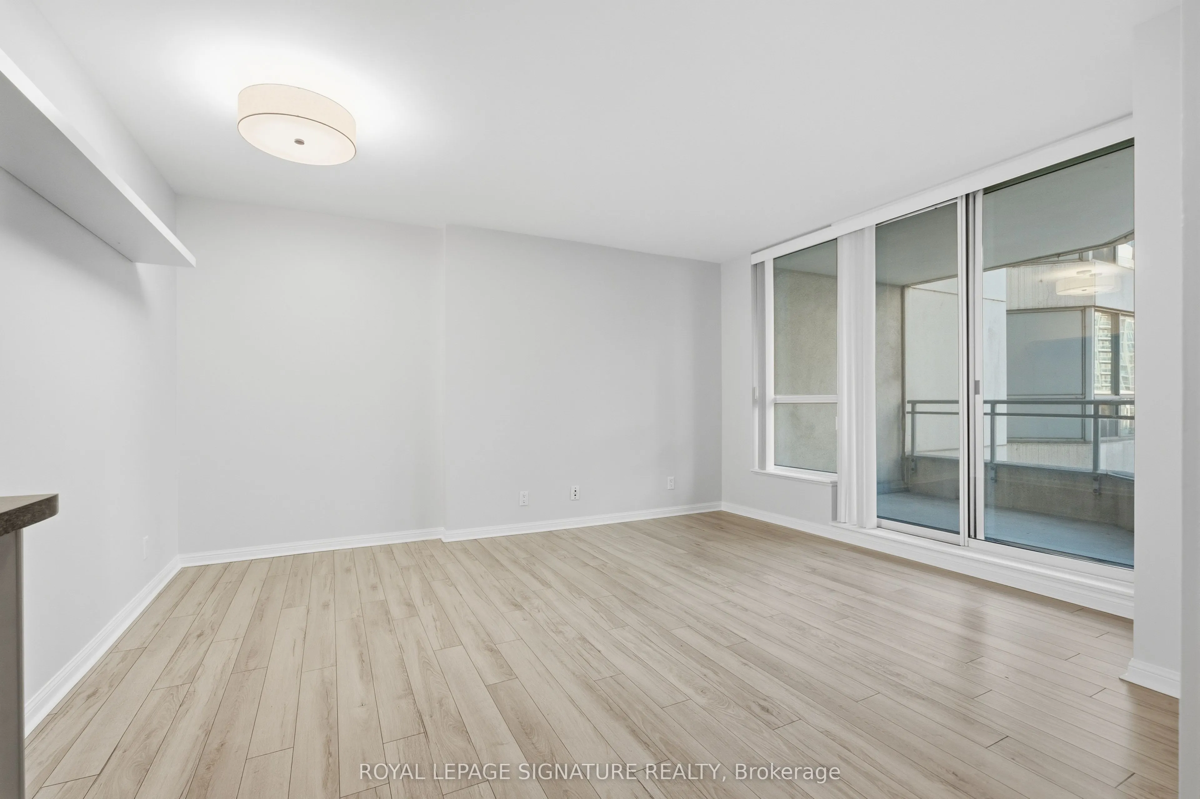 228 Queens Quay W #701