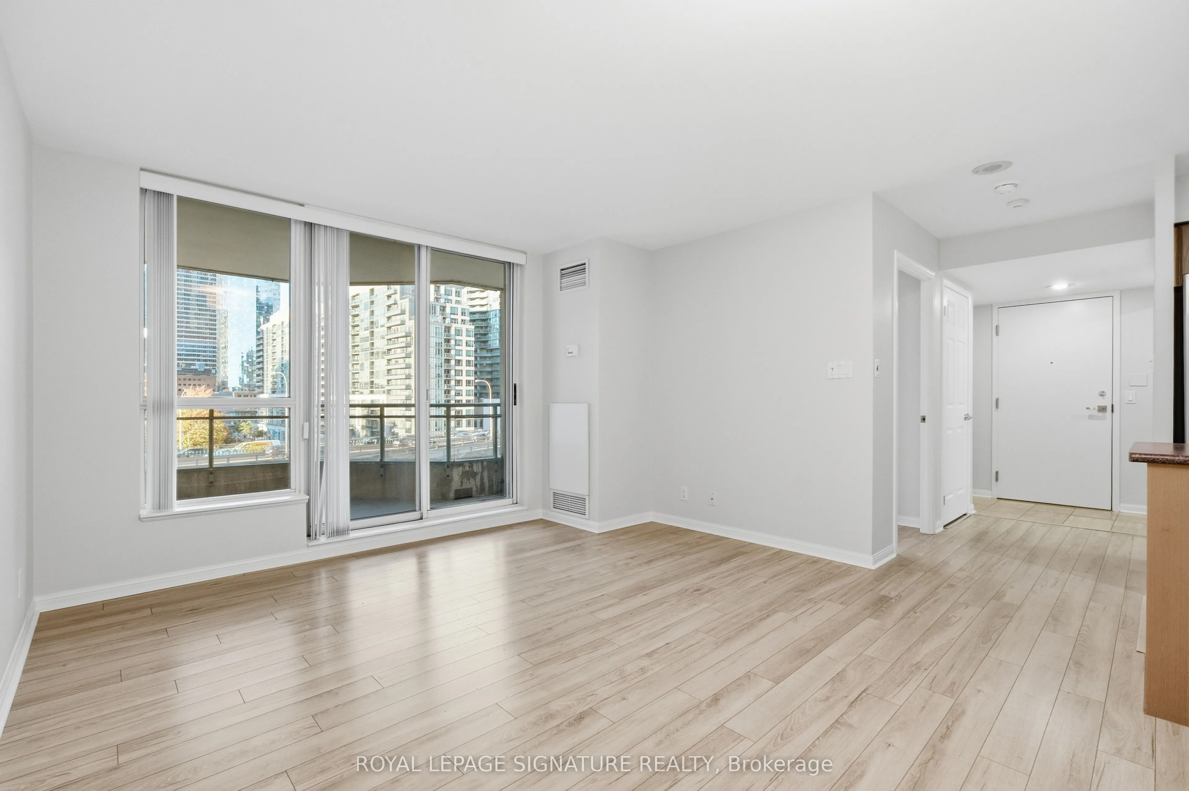 228 Queens Quay W #701
