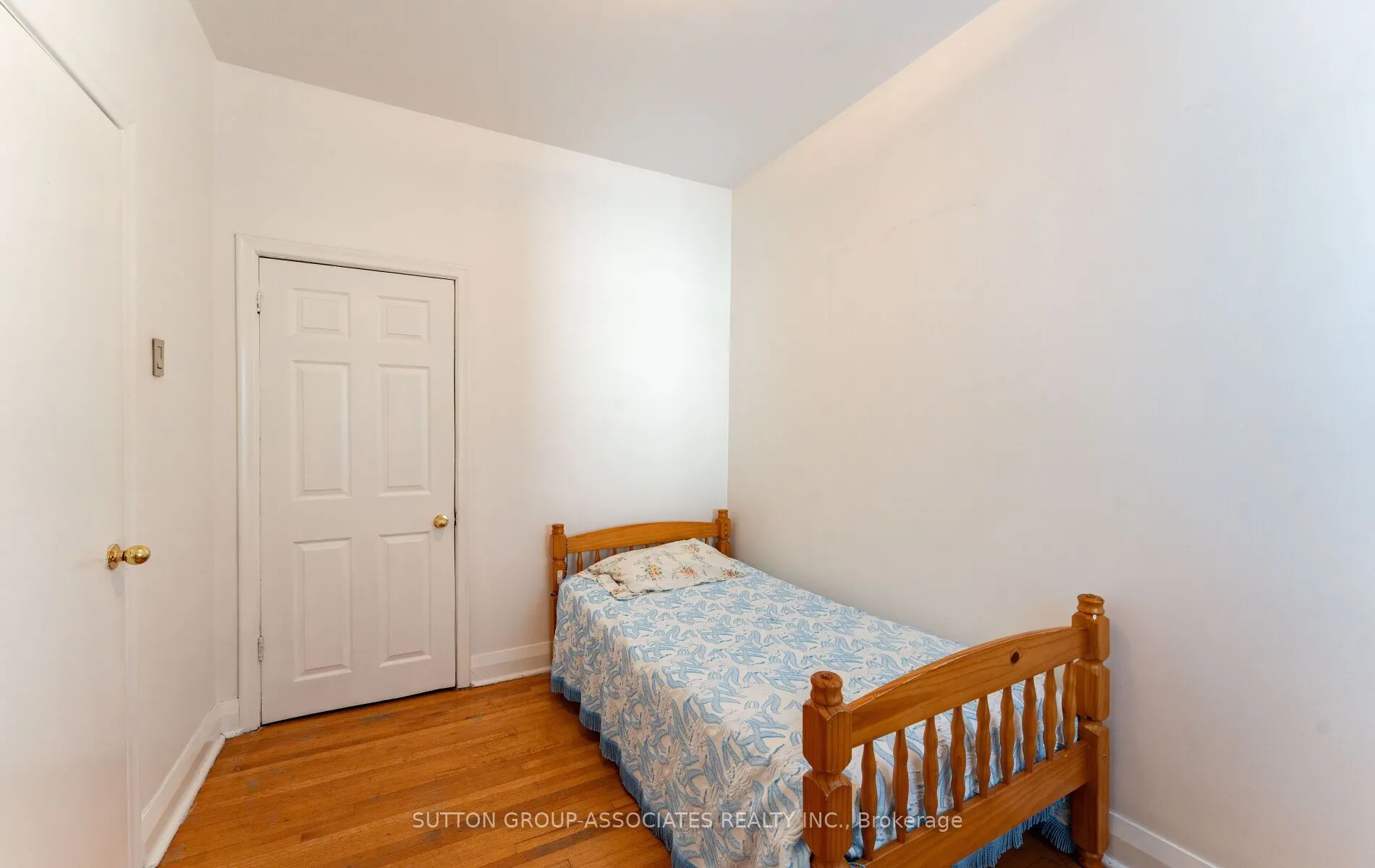 35 Bellwoods Avenue #2nd Floor