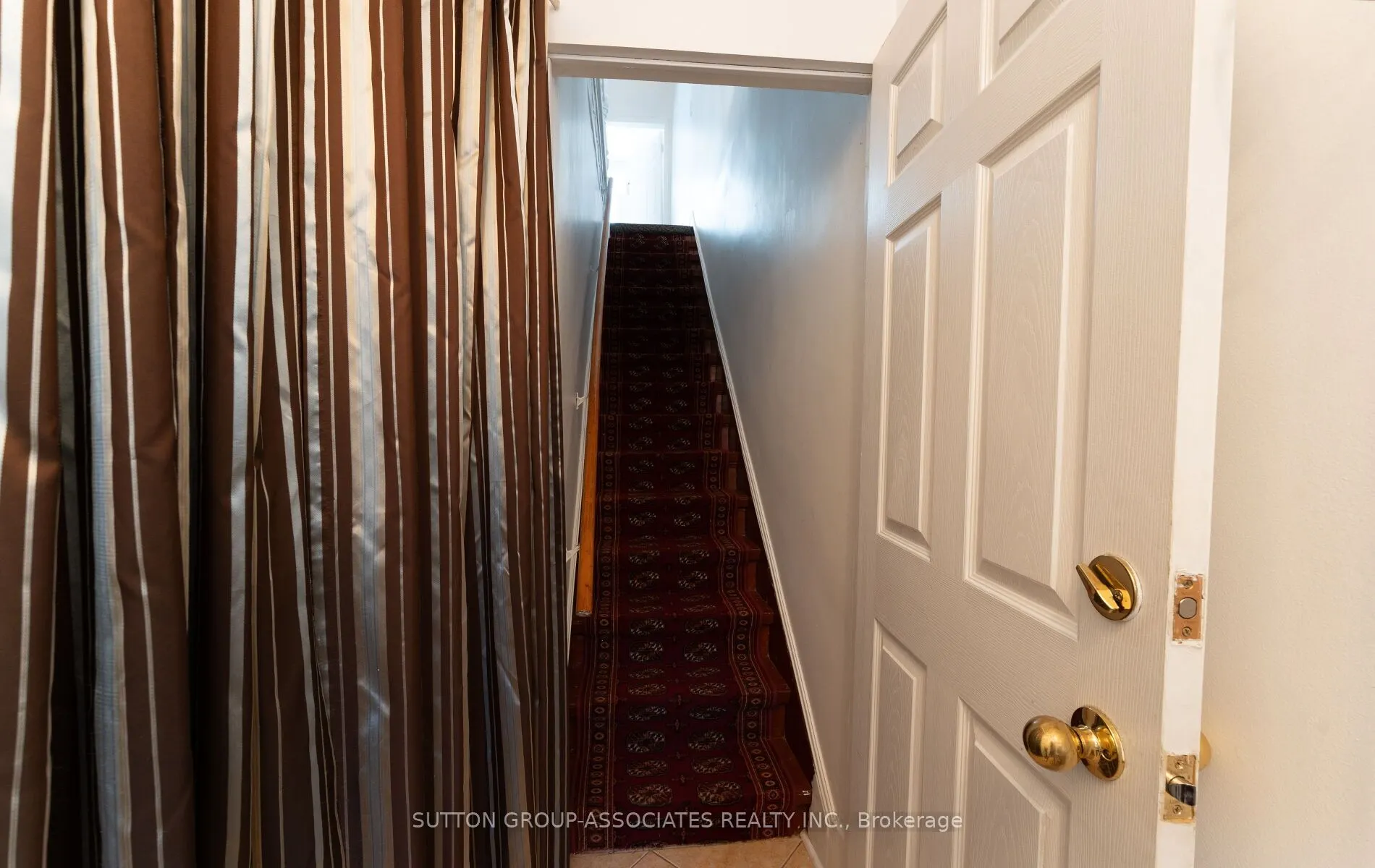 35 Bellwoods Avenue #2nd Floor