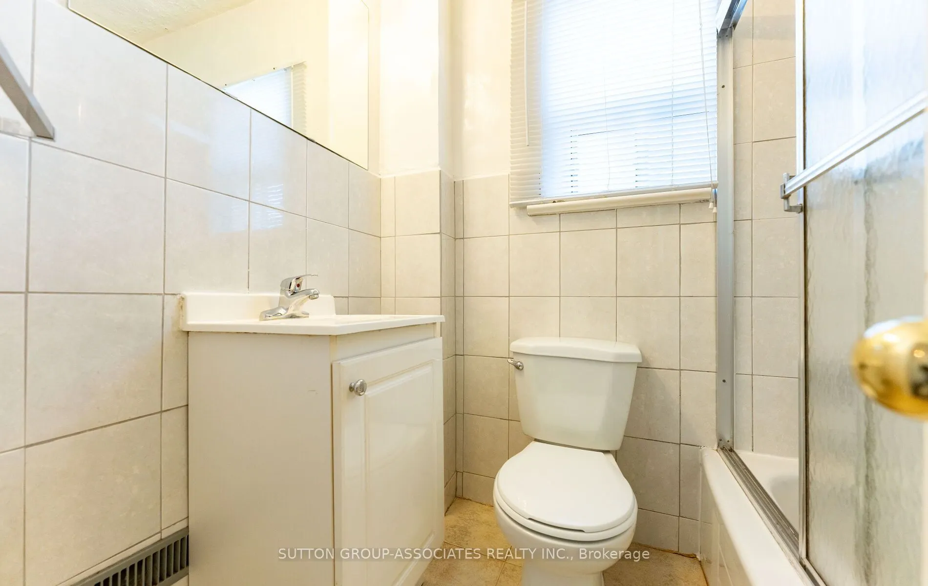 35 Bellwoods Avenue #2nd Floor