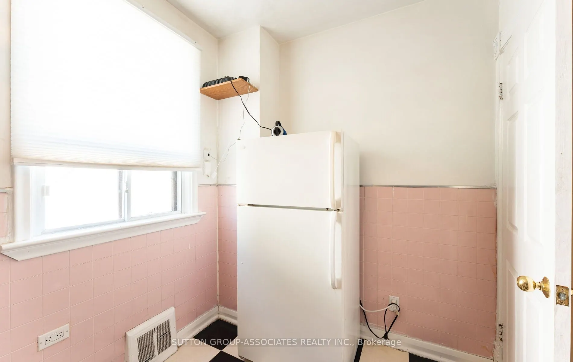 35 Bellwoods Avenue #2nd Floor