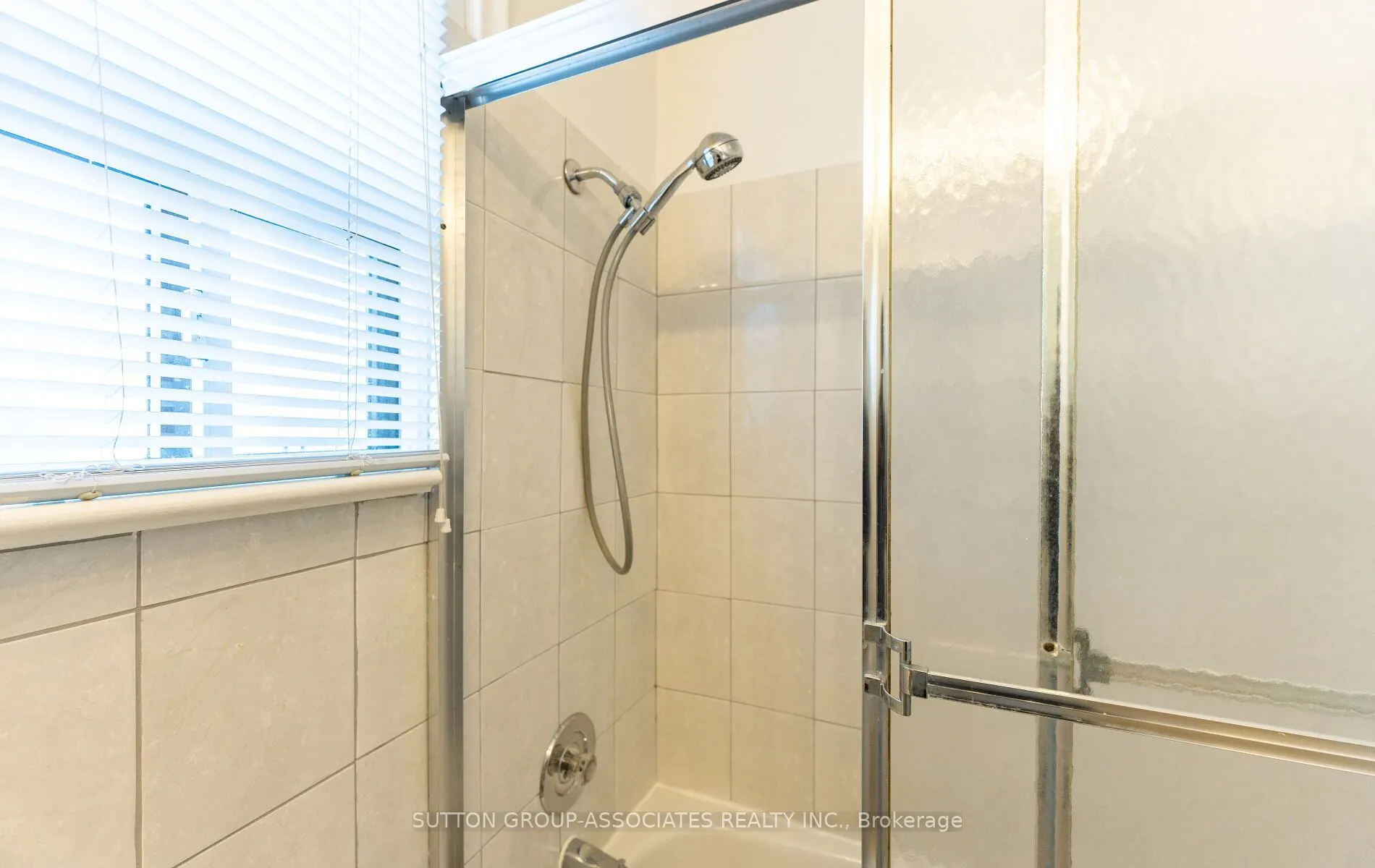 35 Bellwoods Avenue #2nd Floor