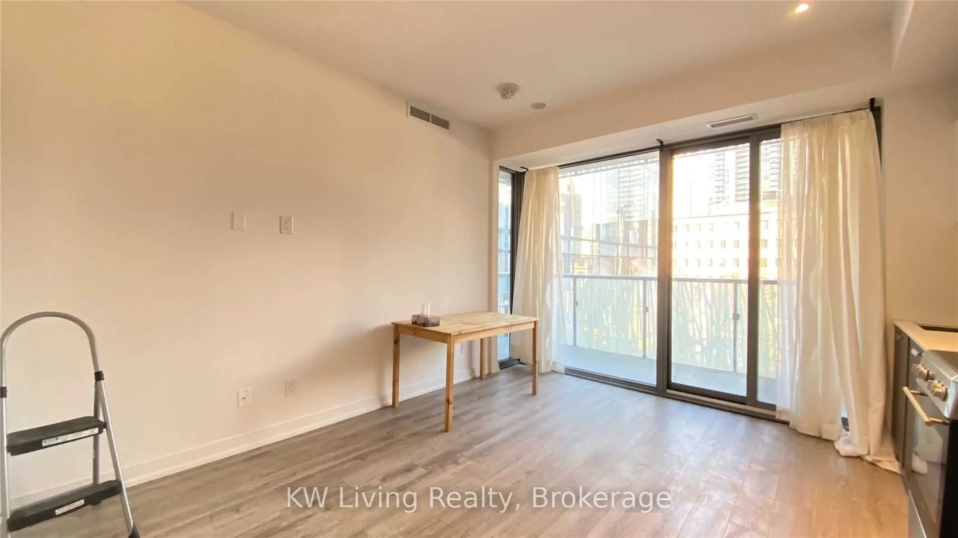 50 Charles Street E #411