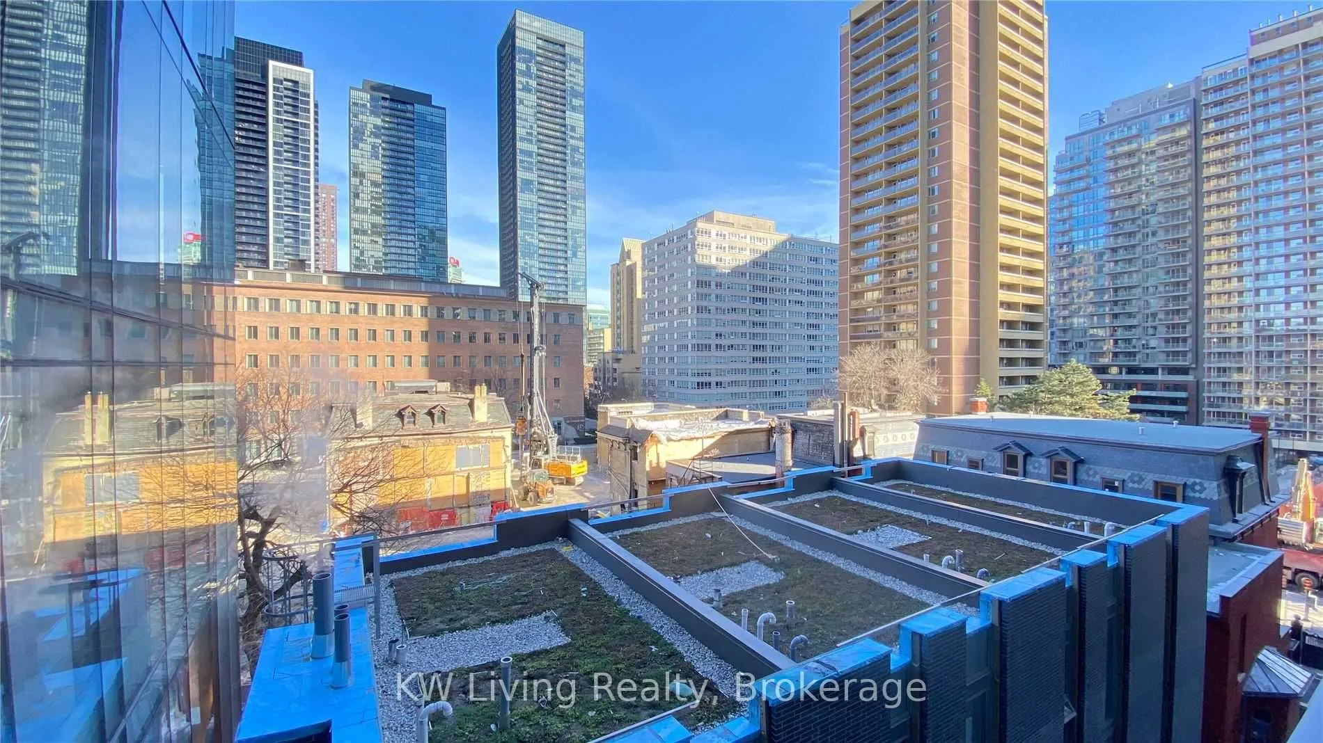 50 Charles Street E #411
