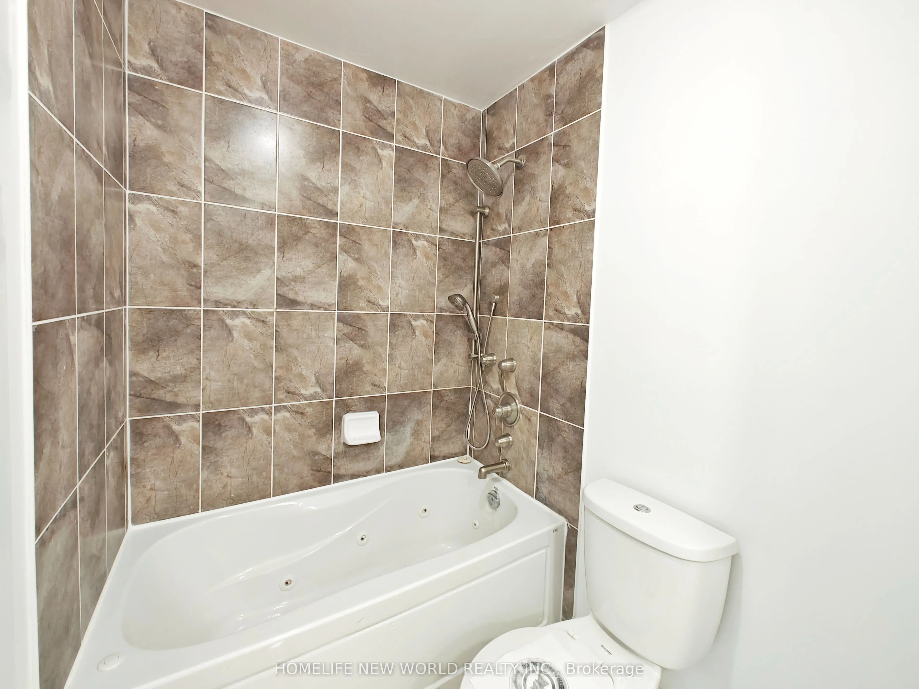18 Holmes Avenue #Lph07