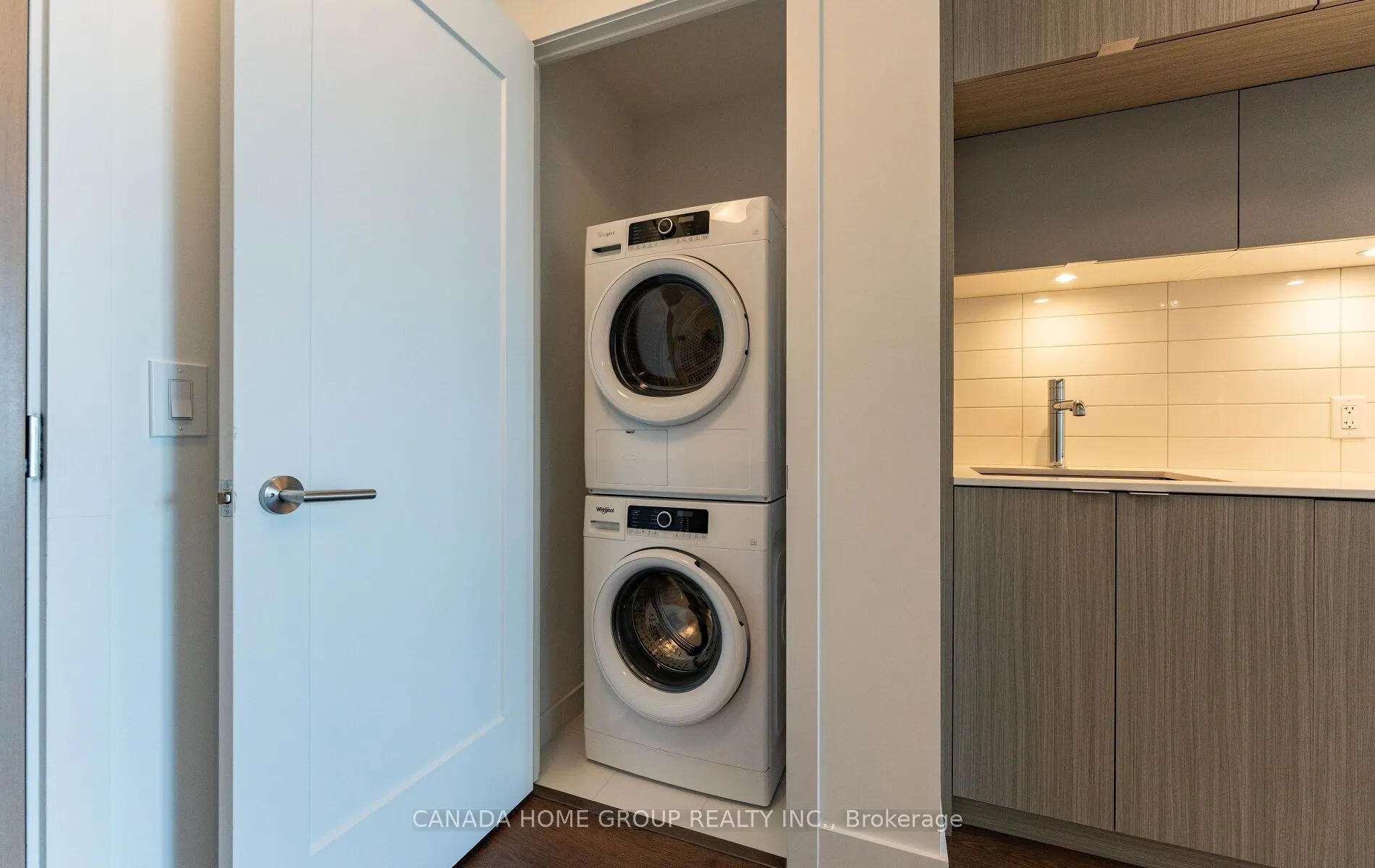 575 Bloor Street E #3405