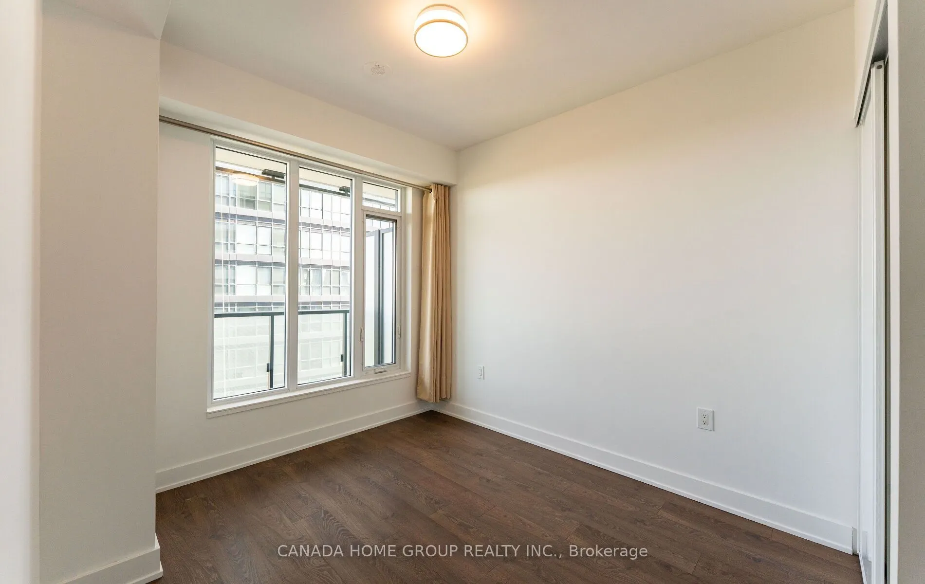 575 Bloor Street E #3405
