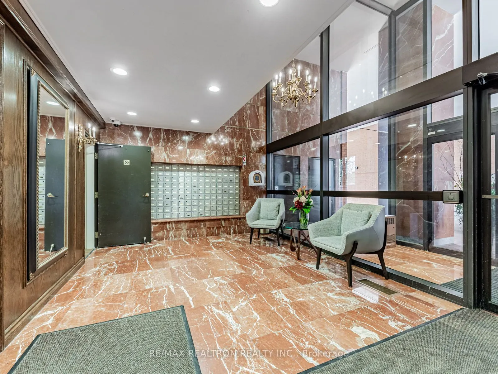260 Heath Street W #1502