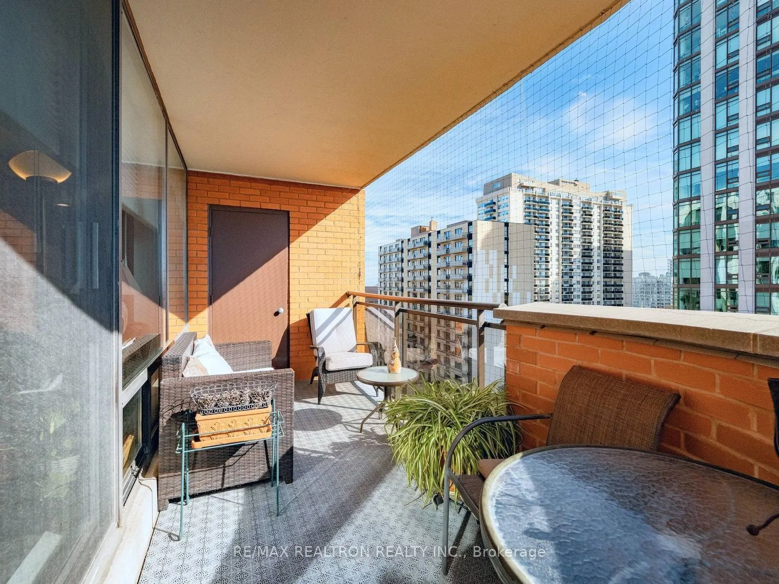 260 Heath Street W #1502