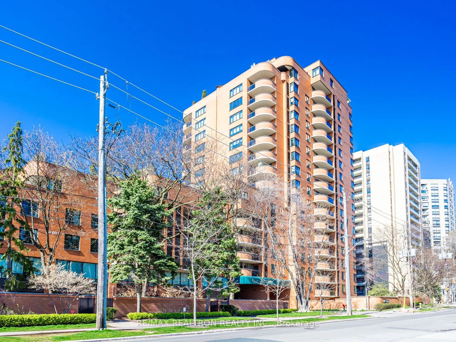 260 Heath Street W #1502