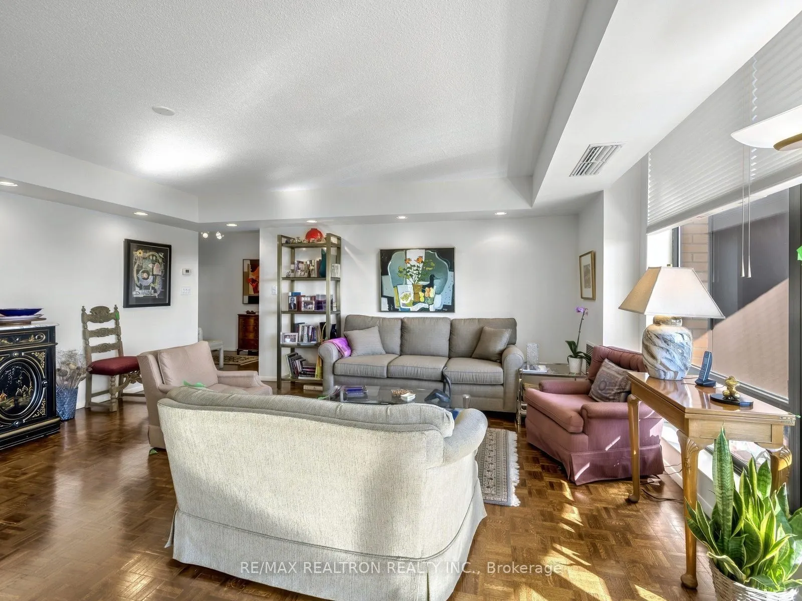 260 Heath Street W #1502