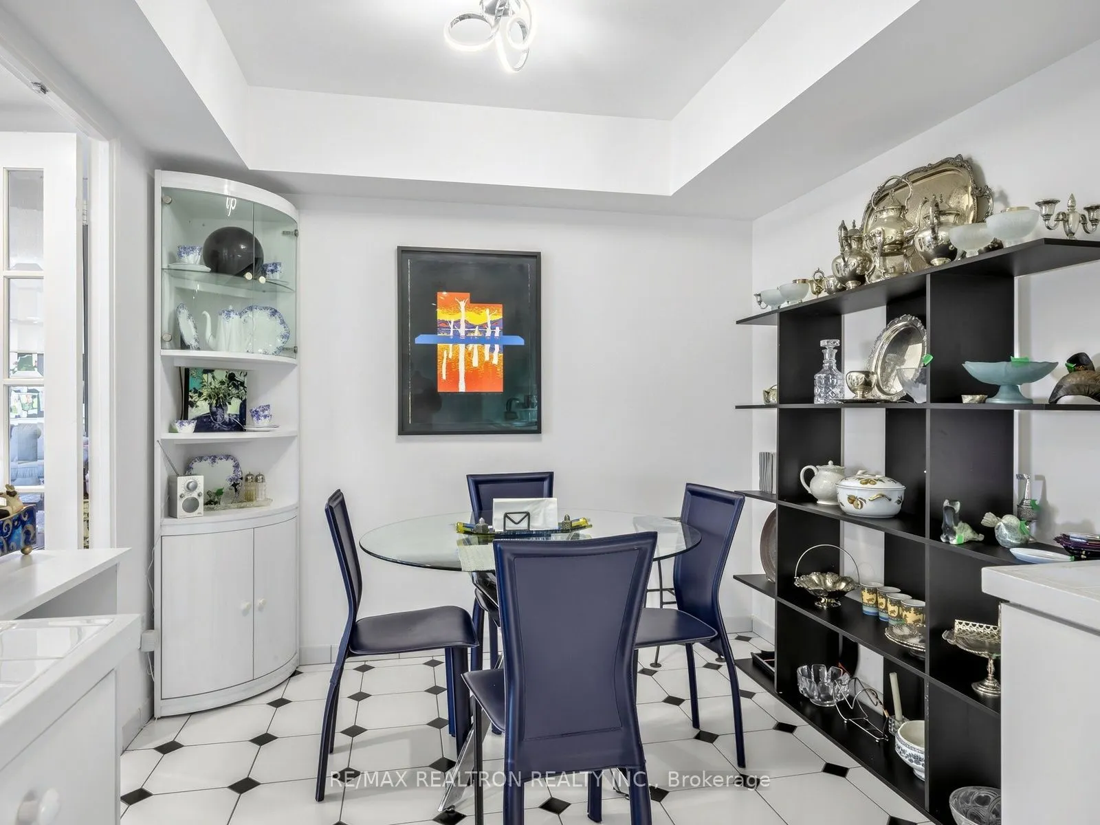 260 Heath Street W #1502