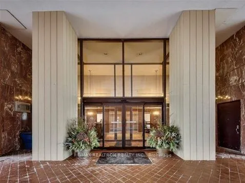 260 Heath Street W #1502