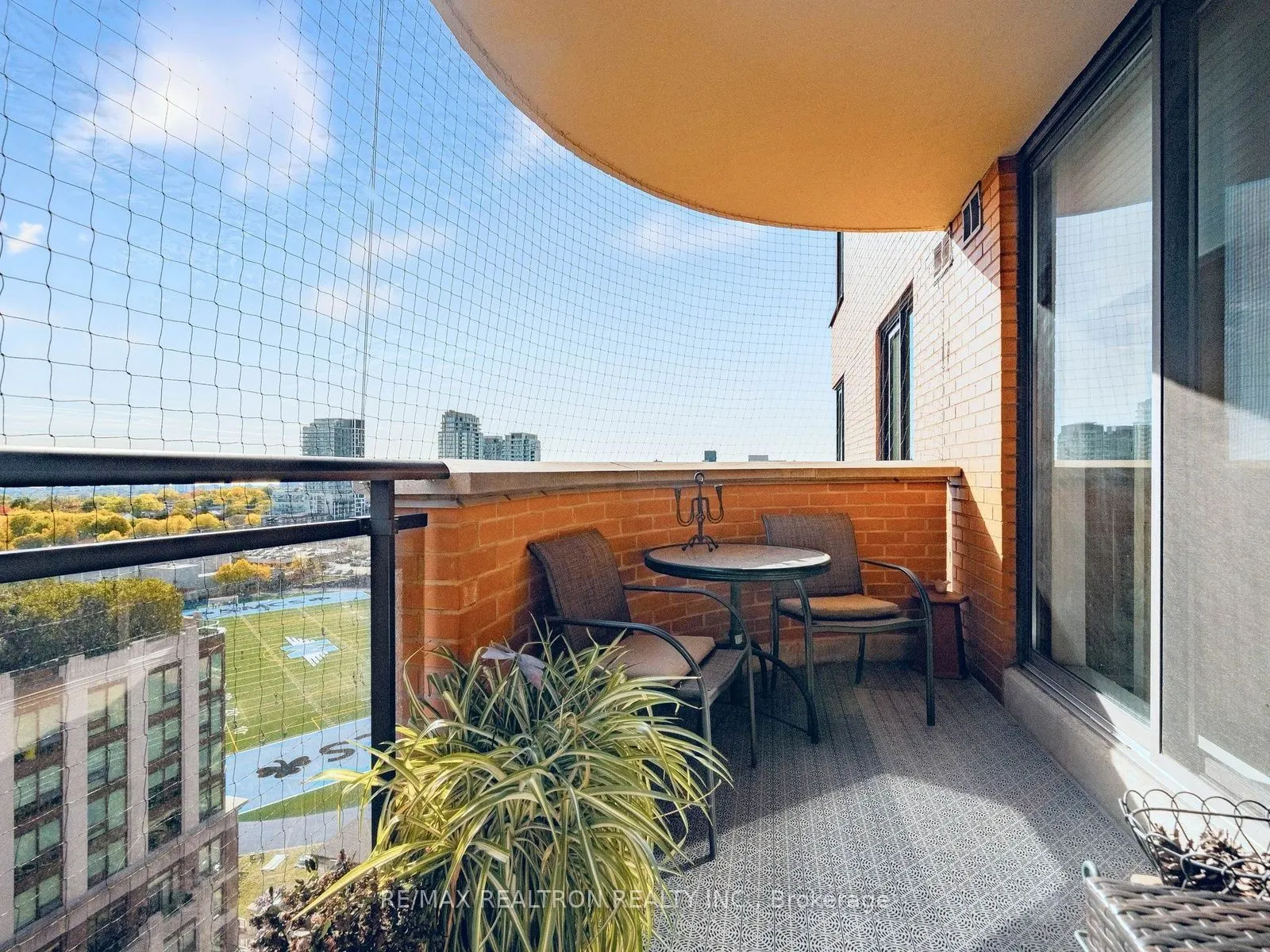 260 Heath Street W #1502