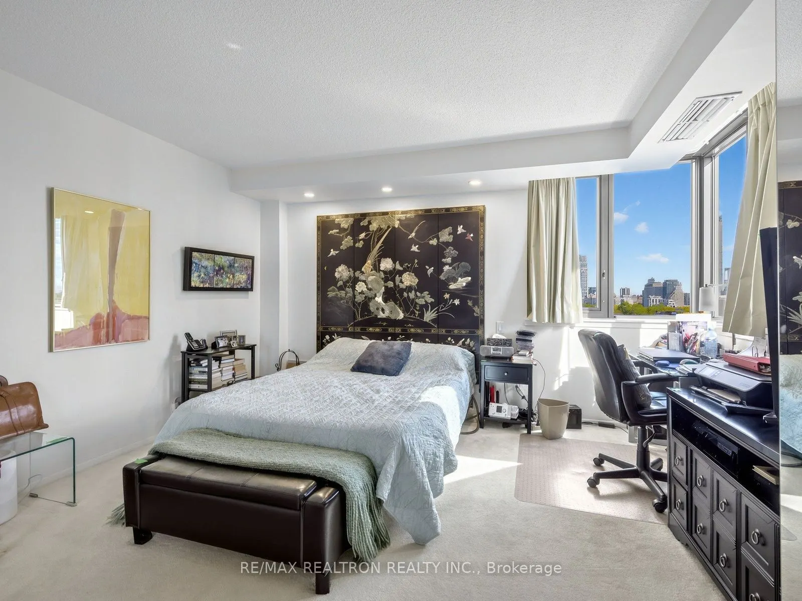 260 Heath Street W #1502