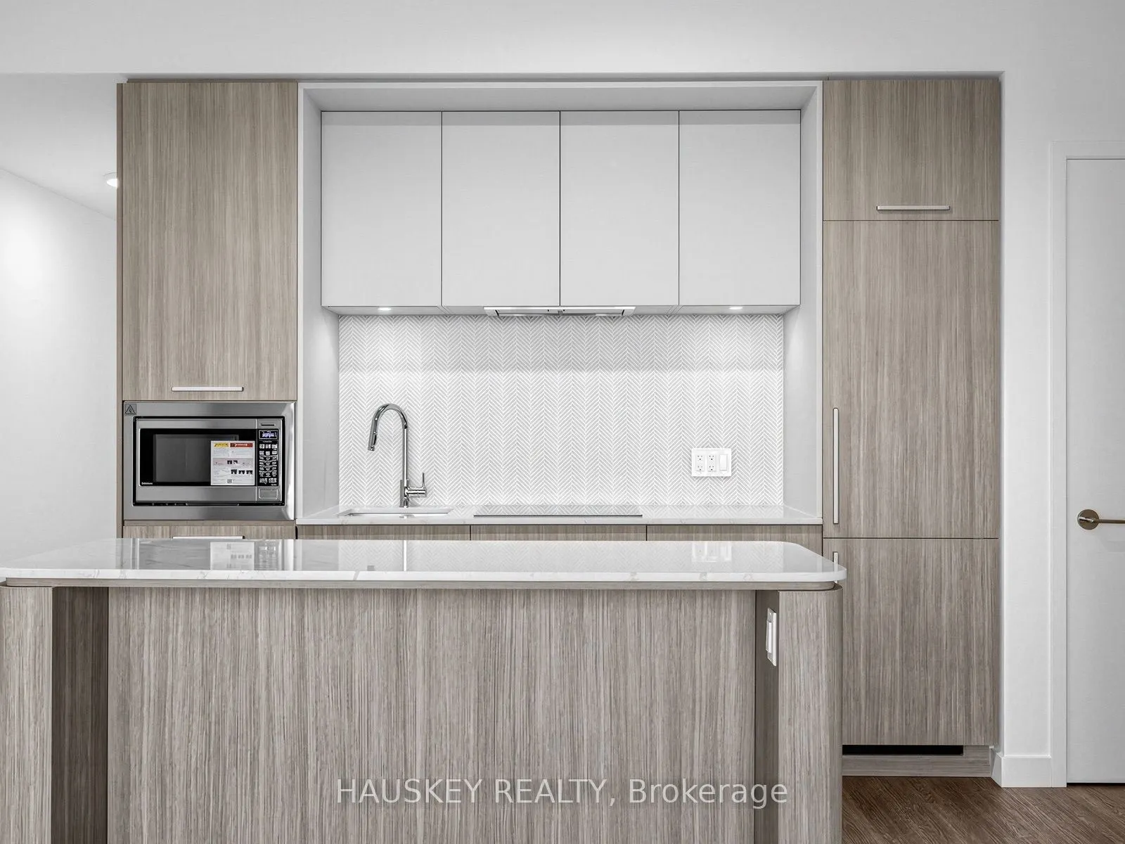 180 Alberta Avenue #603