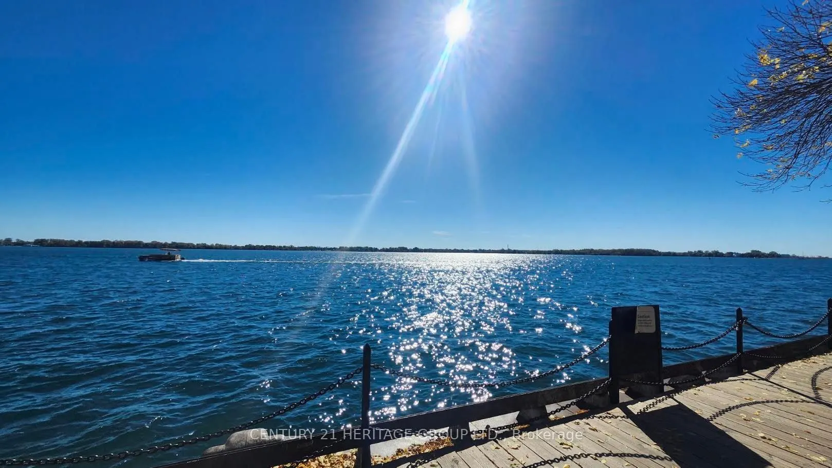 33 Harbour Square #1822