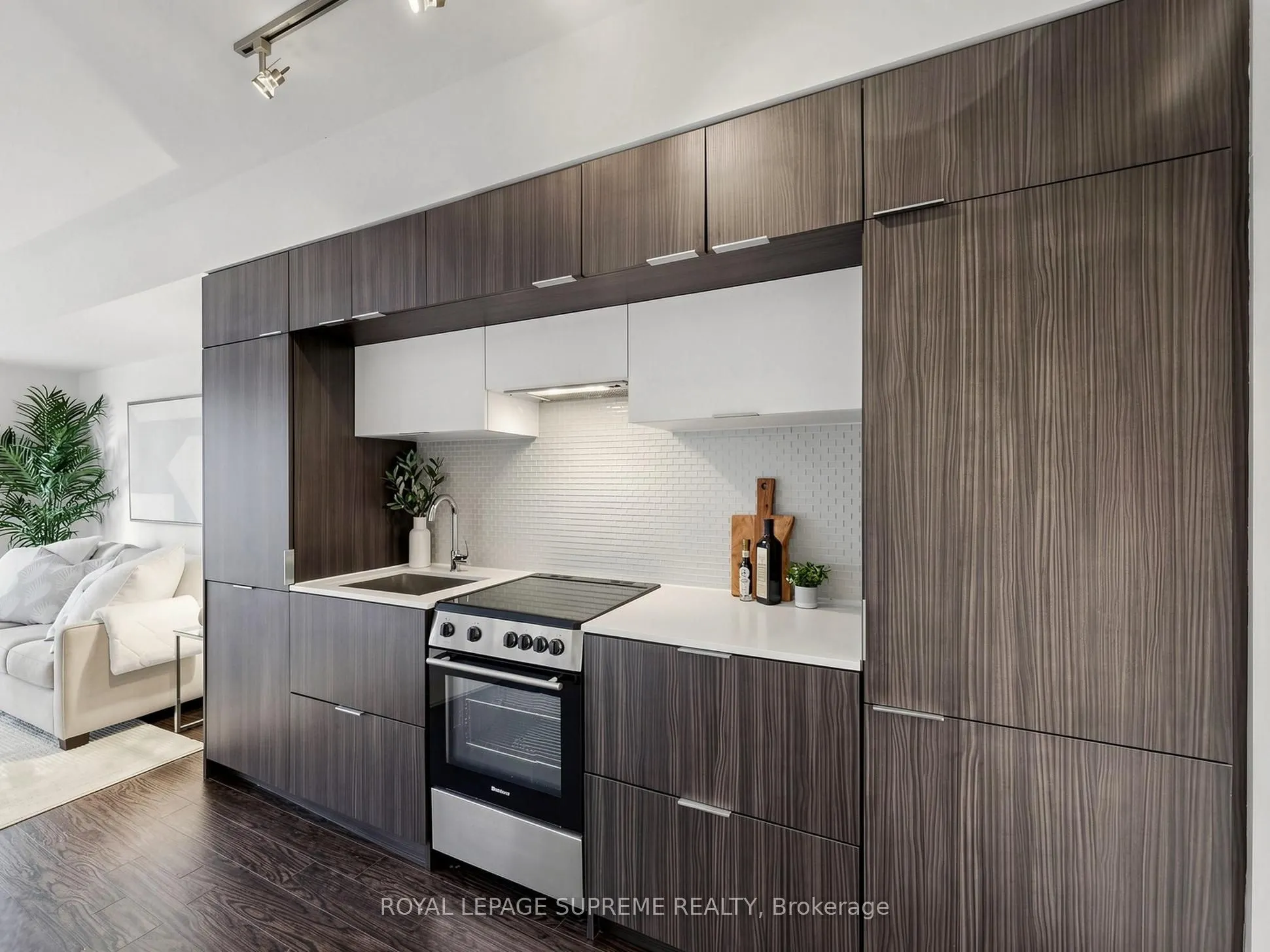 159 Dundas Street E #705