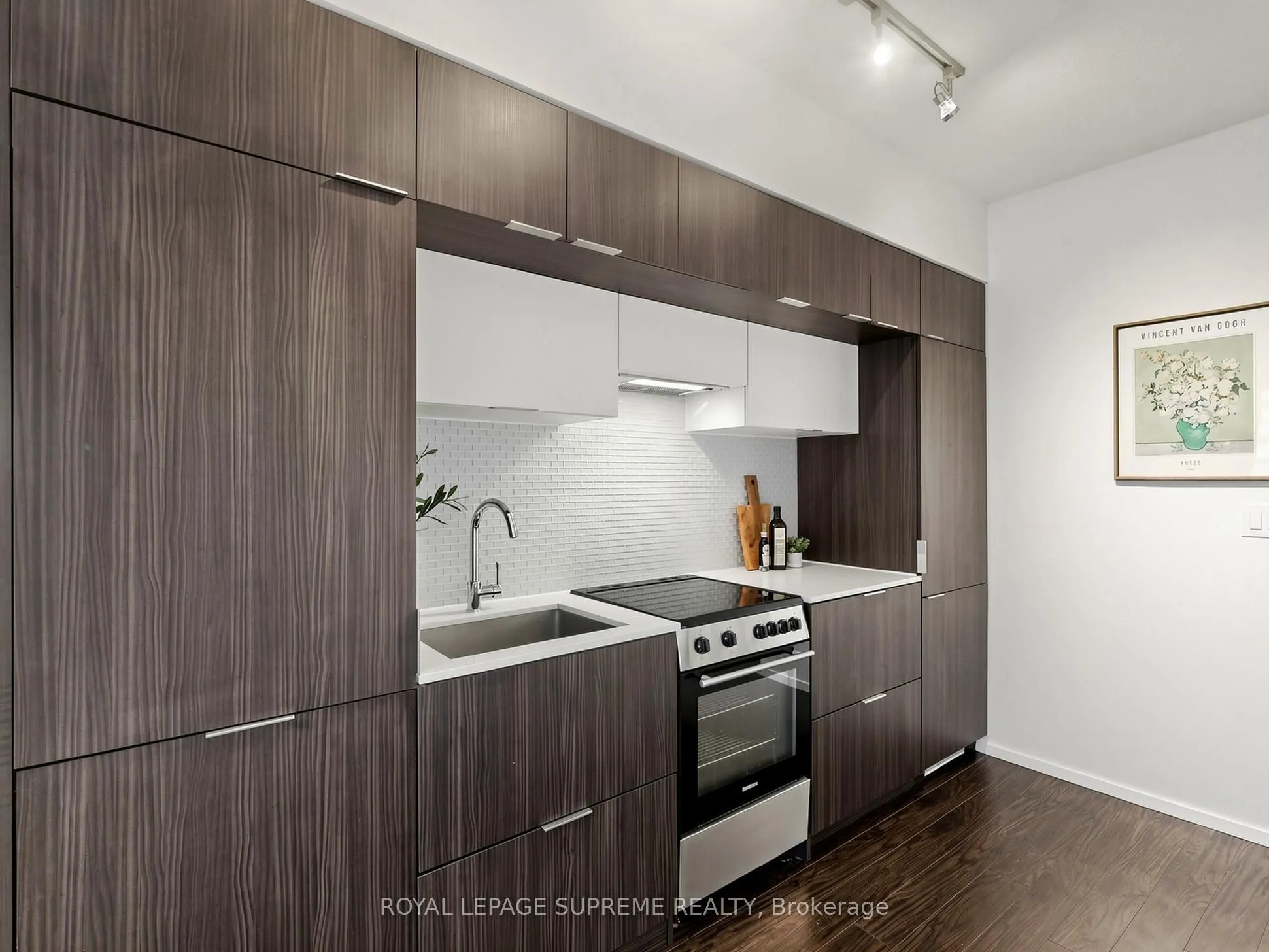 159 Dundas Street E #705