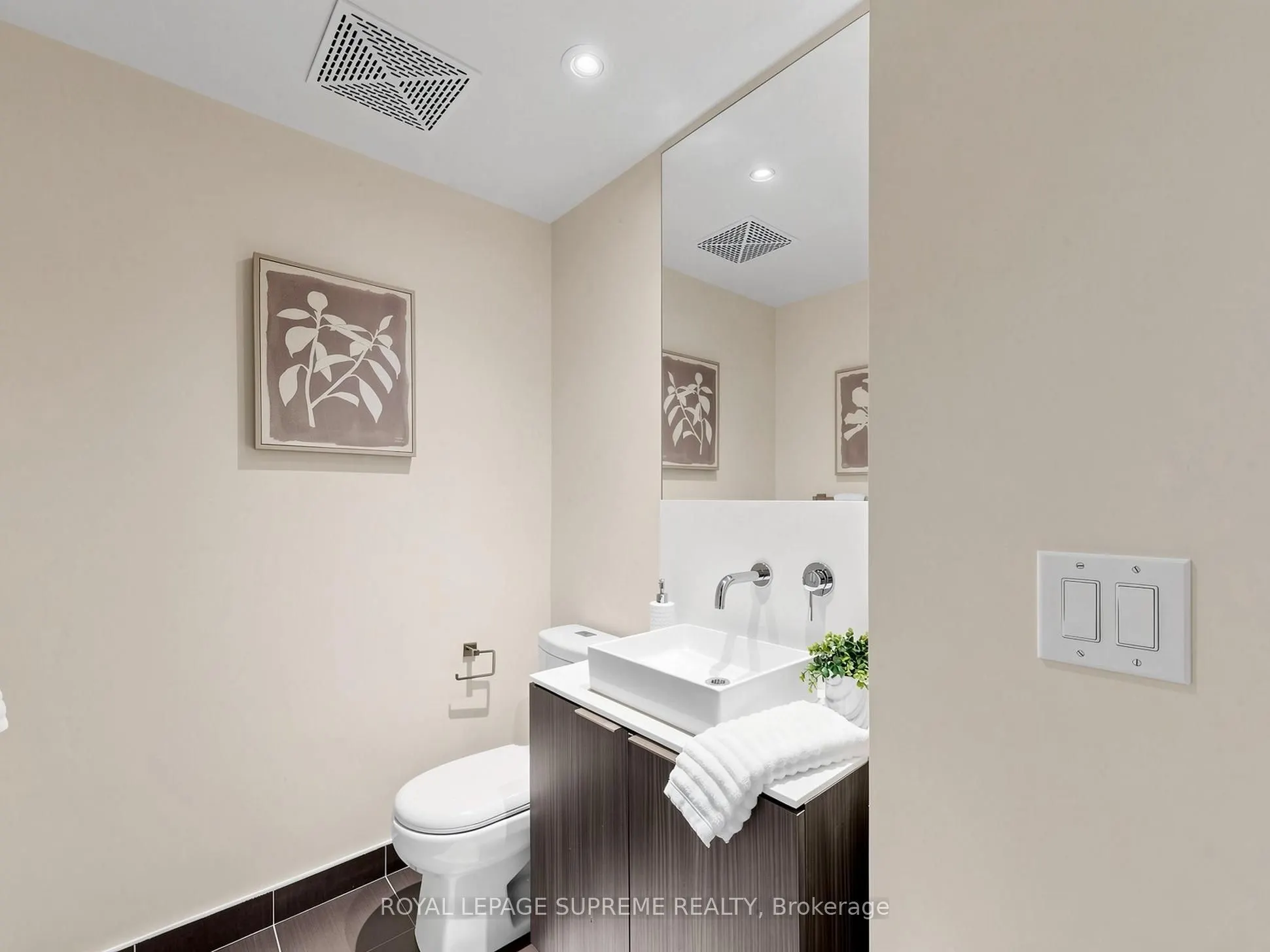 159 Dundas Street E #705