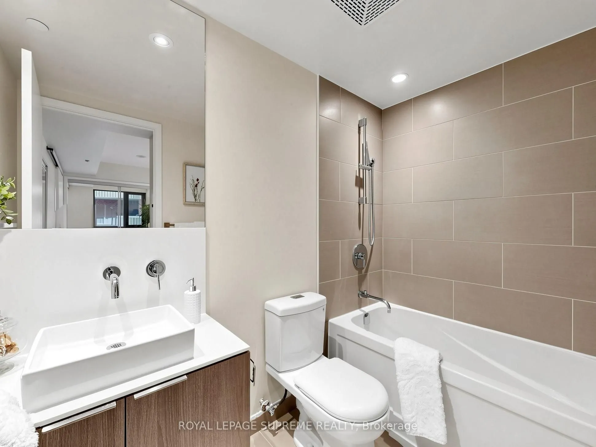 159 Dundas Street E #705