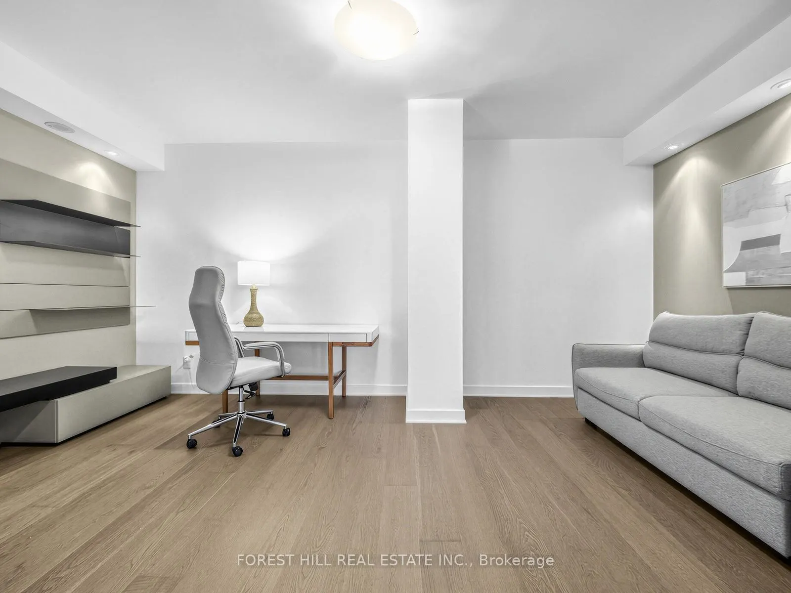 1 Bloor Street E #6805