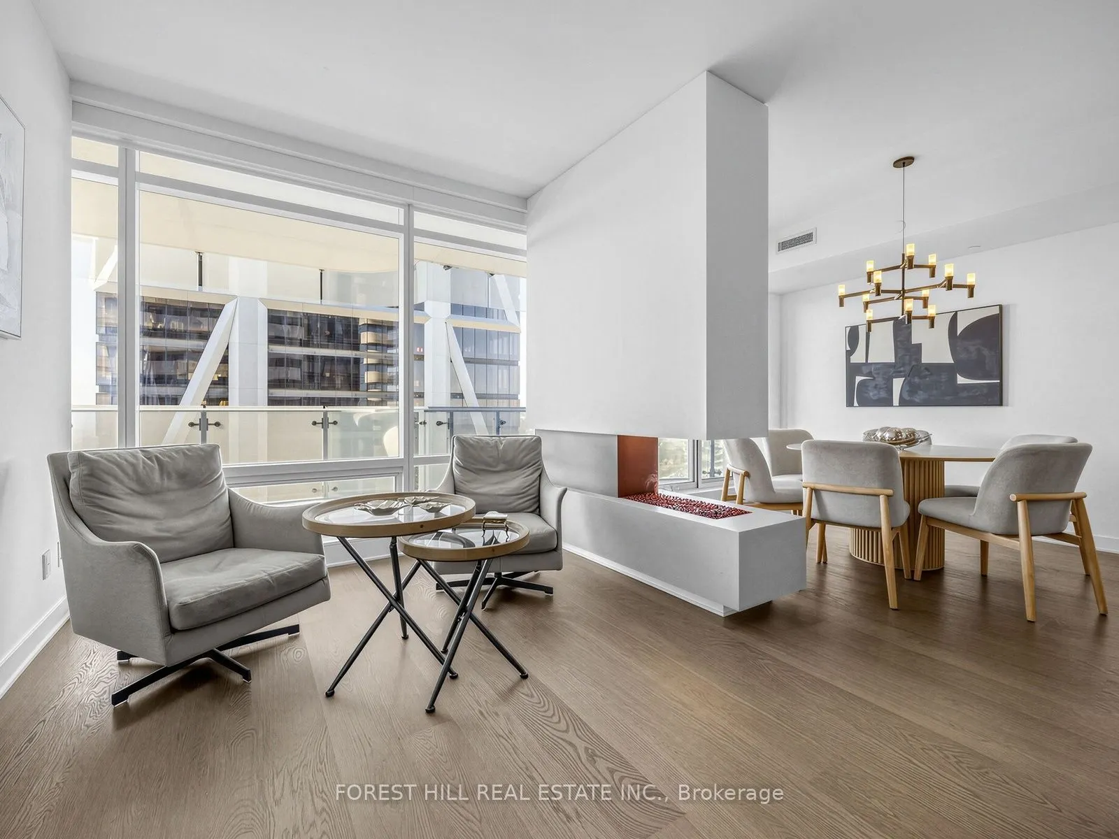 1 Bloor Street E #6805