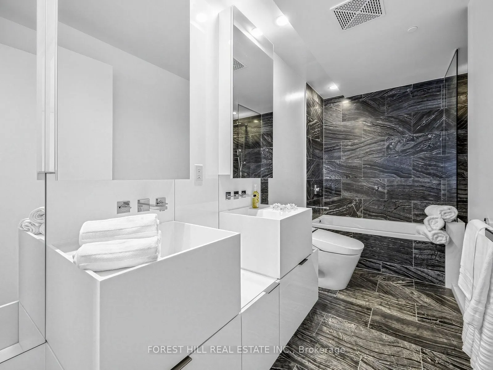 1 Bloor Street E #6805
