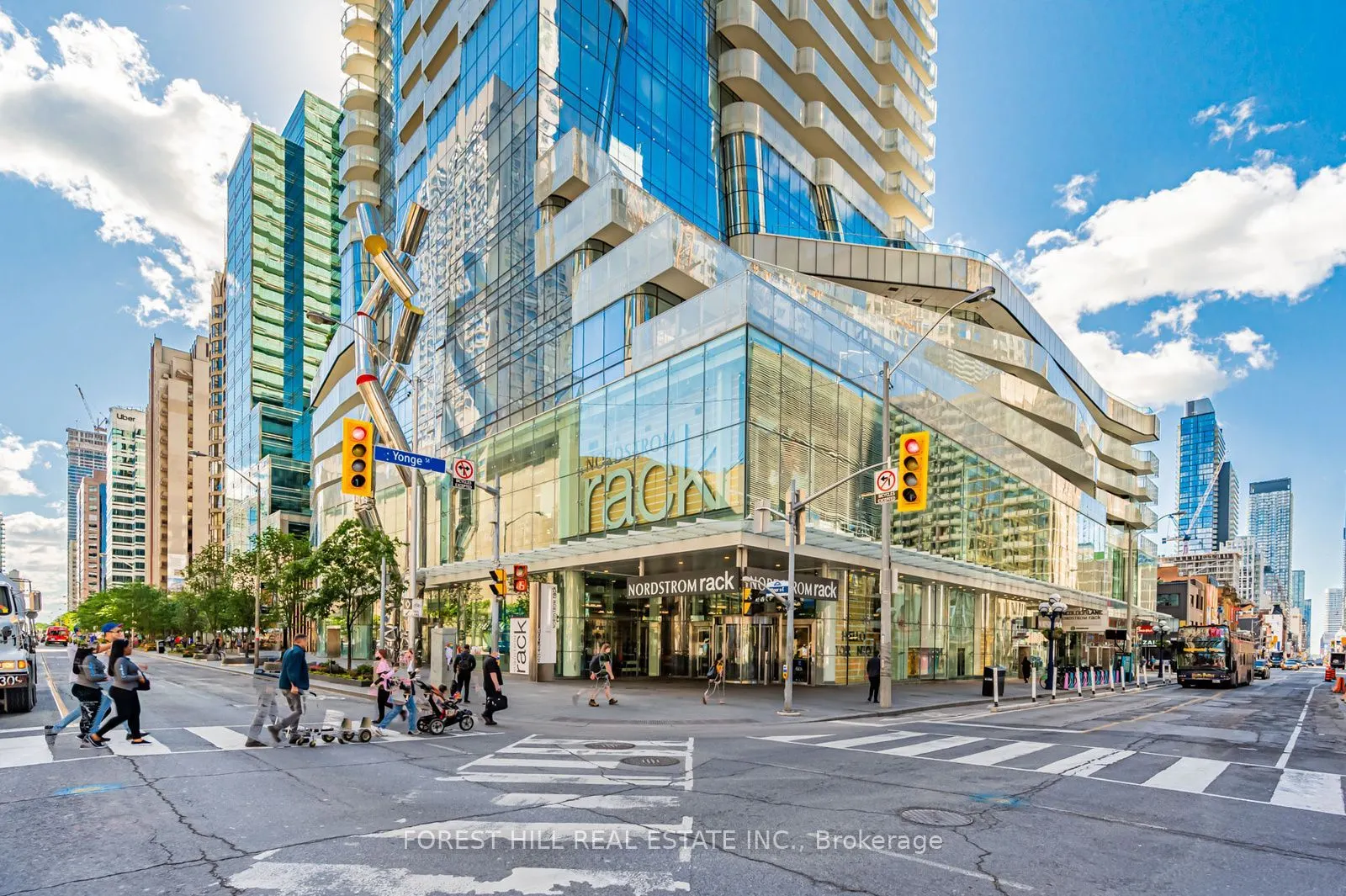 1 Bloor Street E #6805