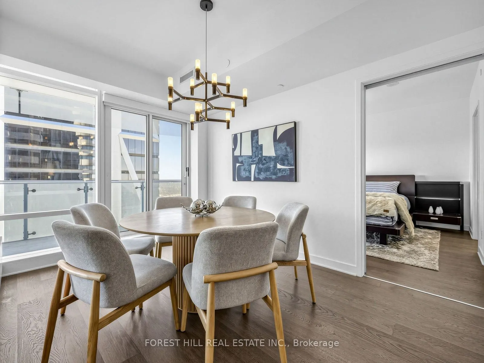 1 Bloor Street E #6805
