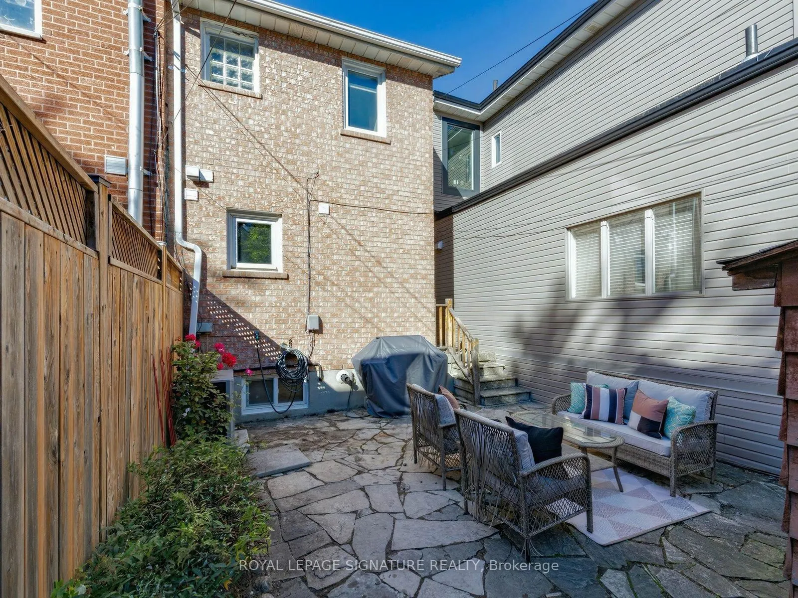 45 Robinson Street