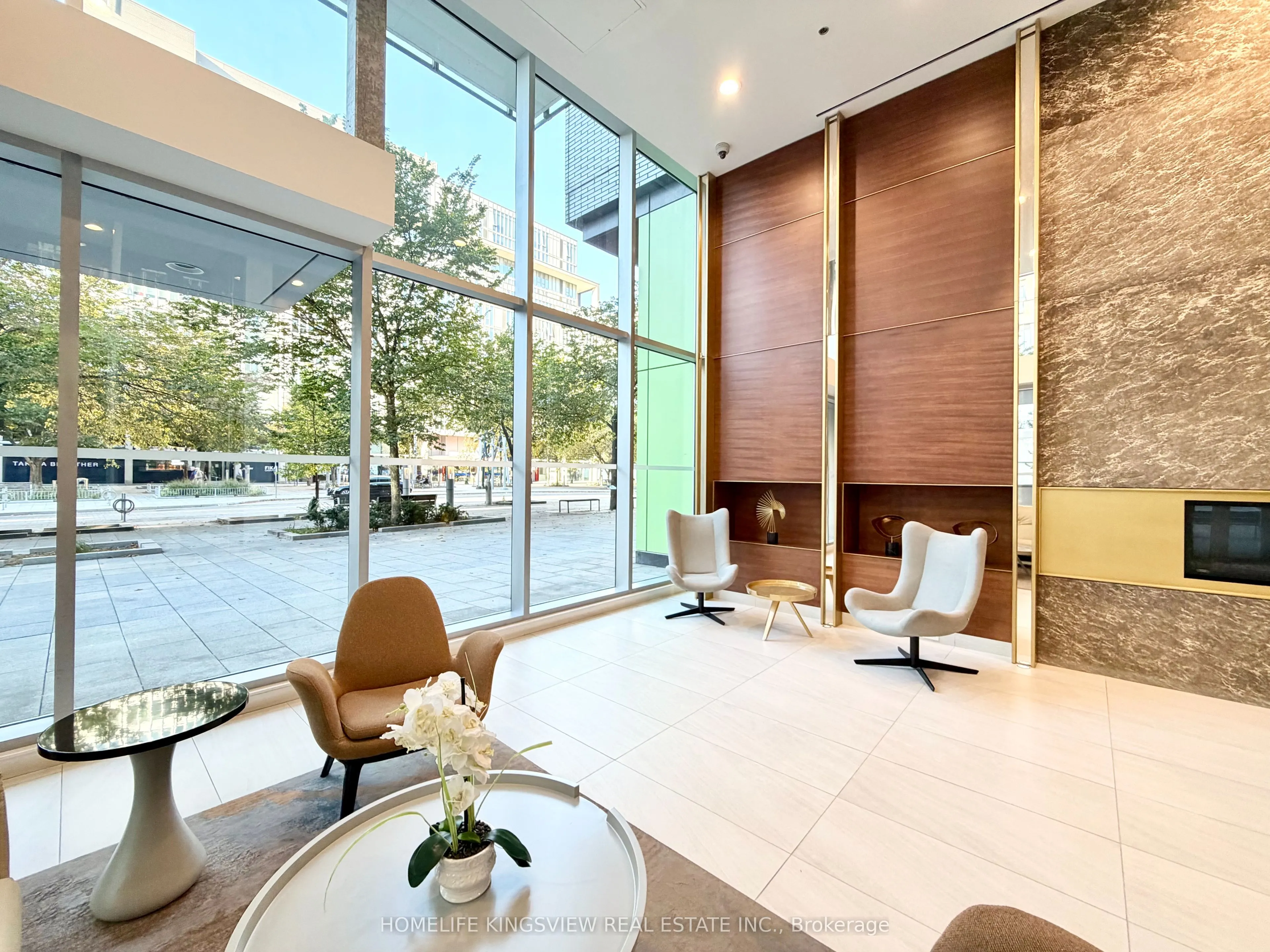 455 Front Street E #N302