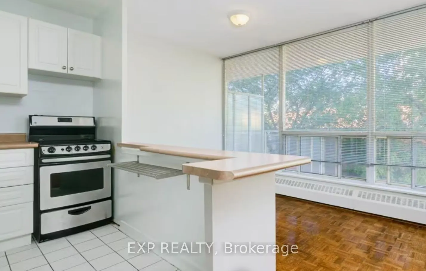 160 Balmoral Avenue #702