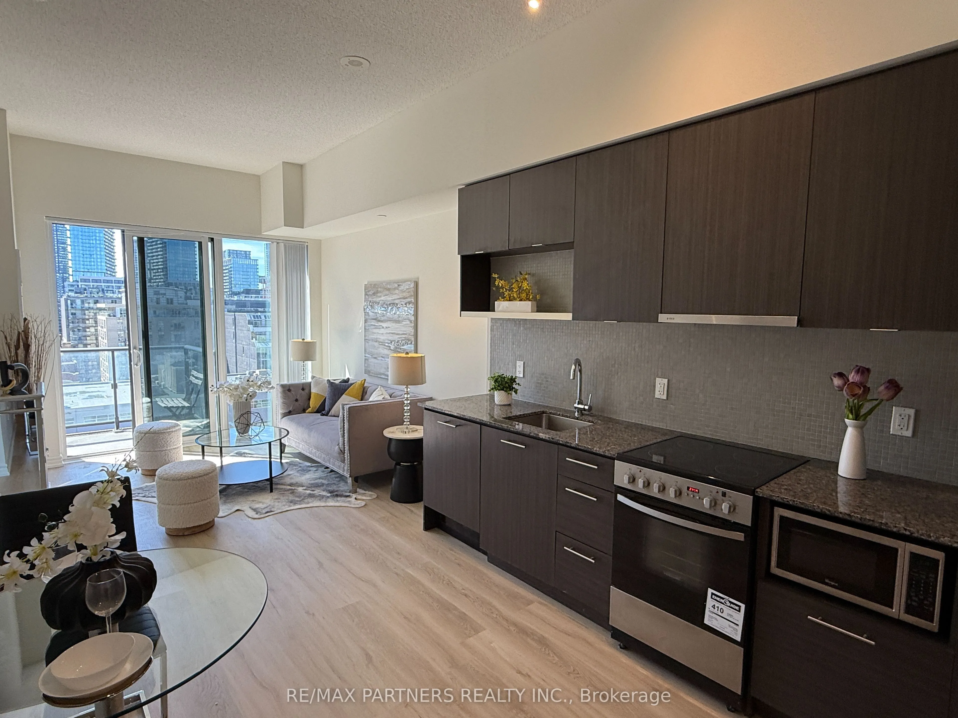 435 Richmond Street W #1106