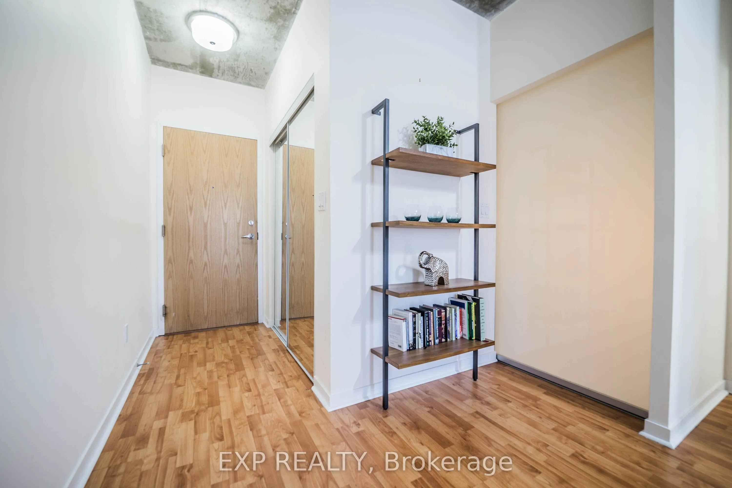 150 Sudbury Street #403